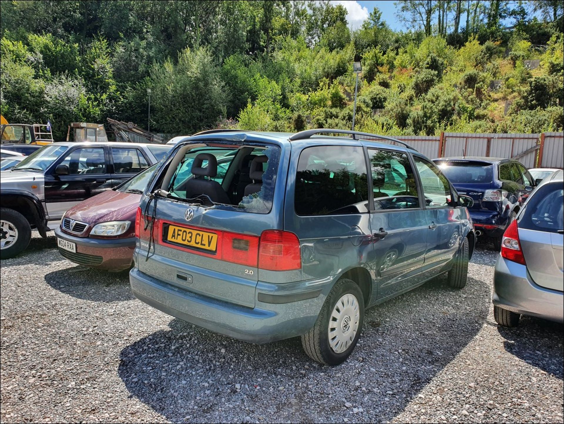 03/03 VOLKSWAGEN SHARAN SL AUTO - 1984cc 5dr MPV (Blue, 242k) - Image 17 of 18