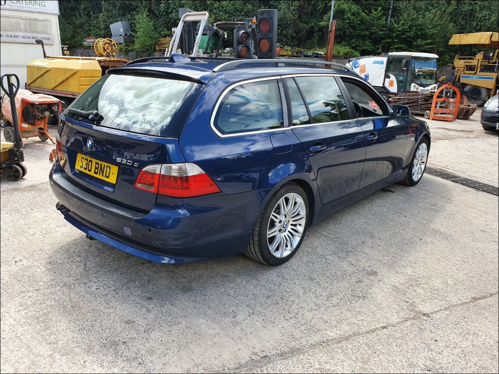 2005 BMW 530D SE TOURING AUTO - 2993cc 5dr Estate (Blue, 195k) - Image 10 of 11