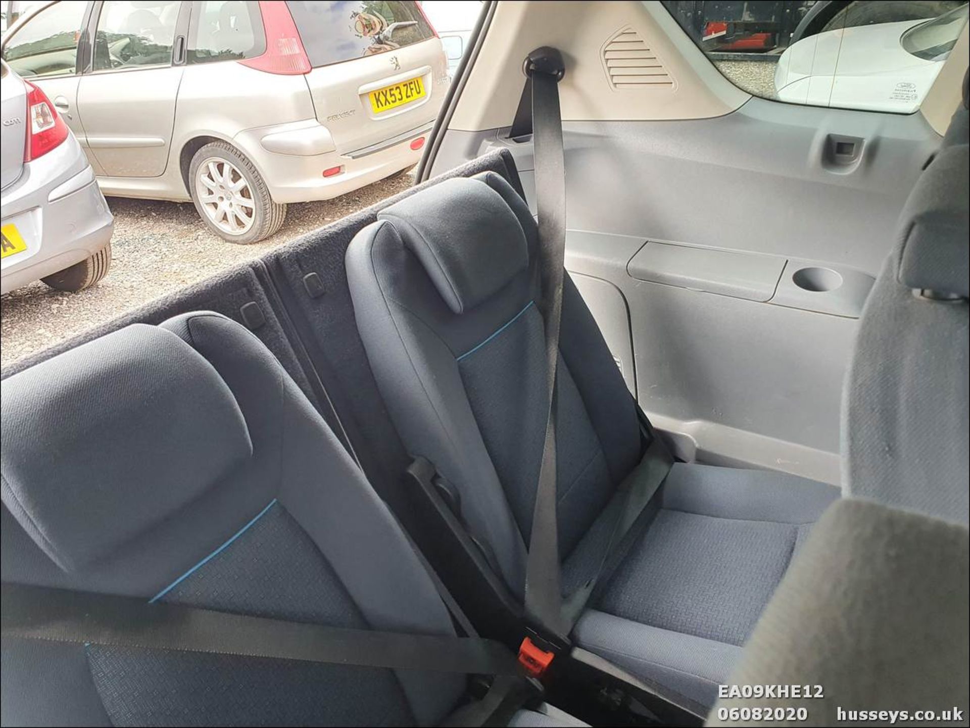 09/09 FORD S-MAX ZETEC TDCI - 1997cc 5dr MPV (Silver, 140k) - Image 12 of 15