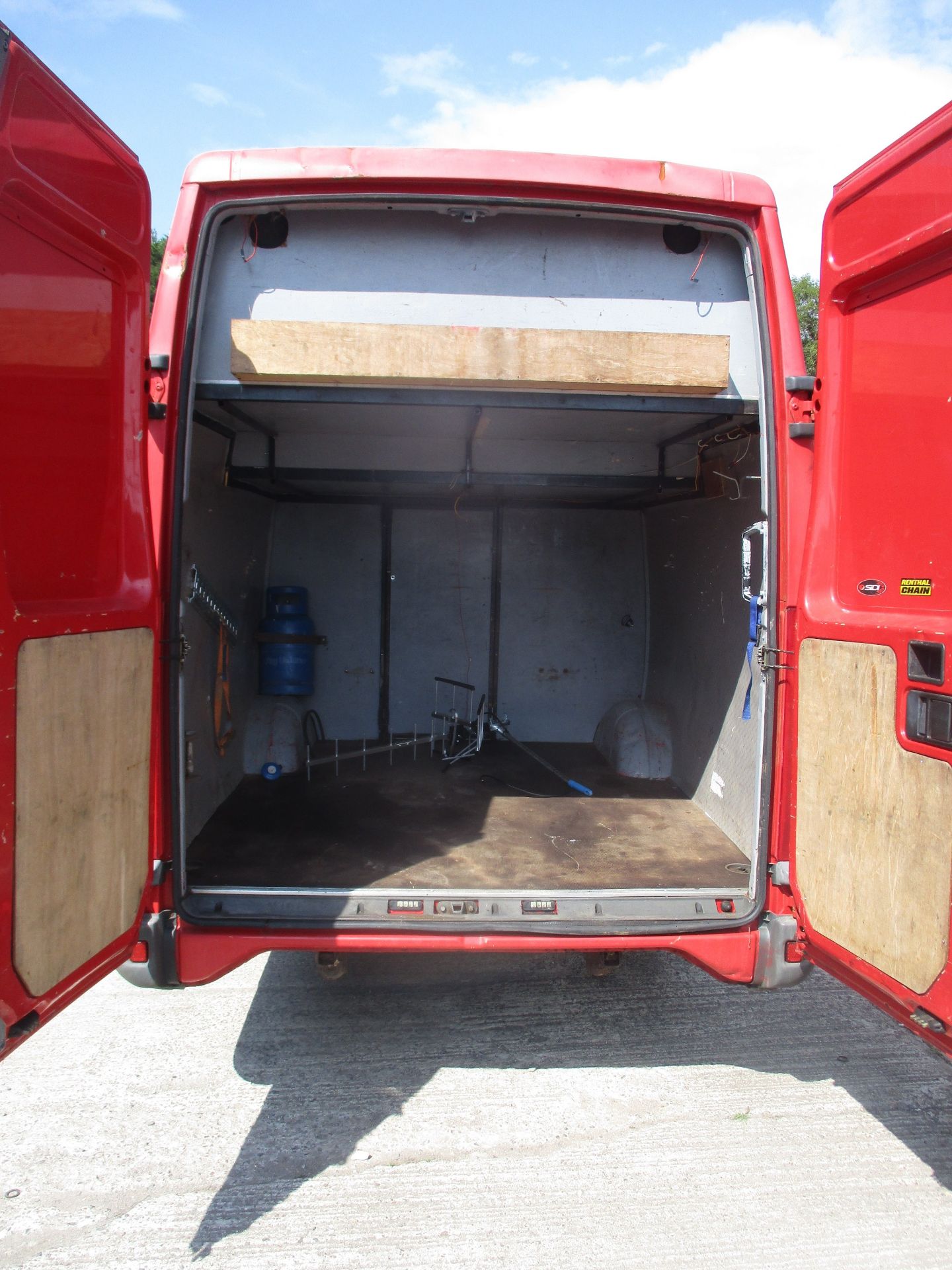 04/54 IVECO DAILY 35S12 LWB - 2300cc 5dr Van (Red, 132k) - Image 9 of 9