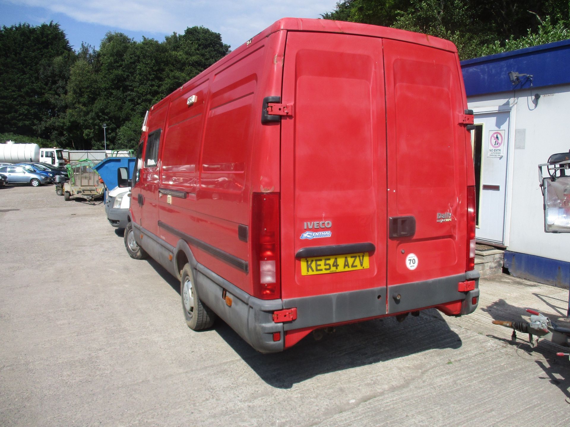 04/54 IVECO DAILY 35S12 LWB - 2300cc 5dr Van (Red, 132k) - Image 5 of 9