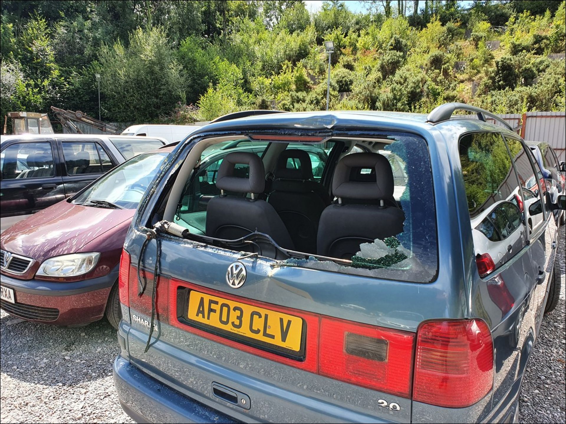 03/03 VOLKSWAGEN SHARAN SL AUTO - 1984cc 5dr MPV (Blue, 242k) - Image 16 of 18