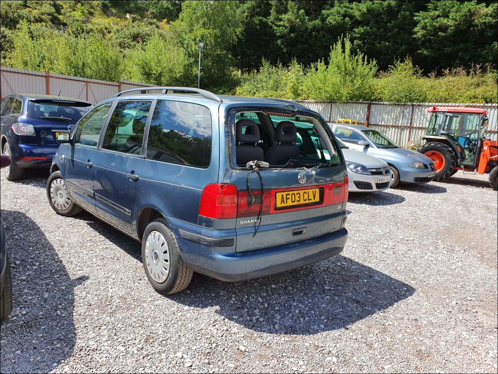 03/03 VOLKSWAGEN SHARAN SL AUTO - 1984cc 5dr MPV (Blue, 242k) - Image 18 of 18