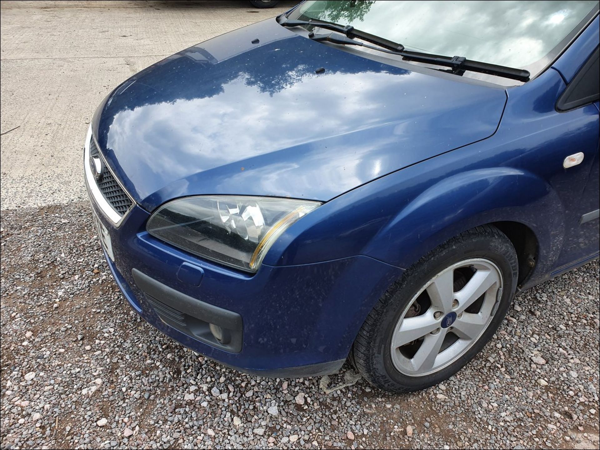 07/07 FORD FOCUS ZETEC CLIMATE TDCI - 1560cc 5dr Hatchback (Blue, 167k) - Image 3 of 11