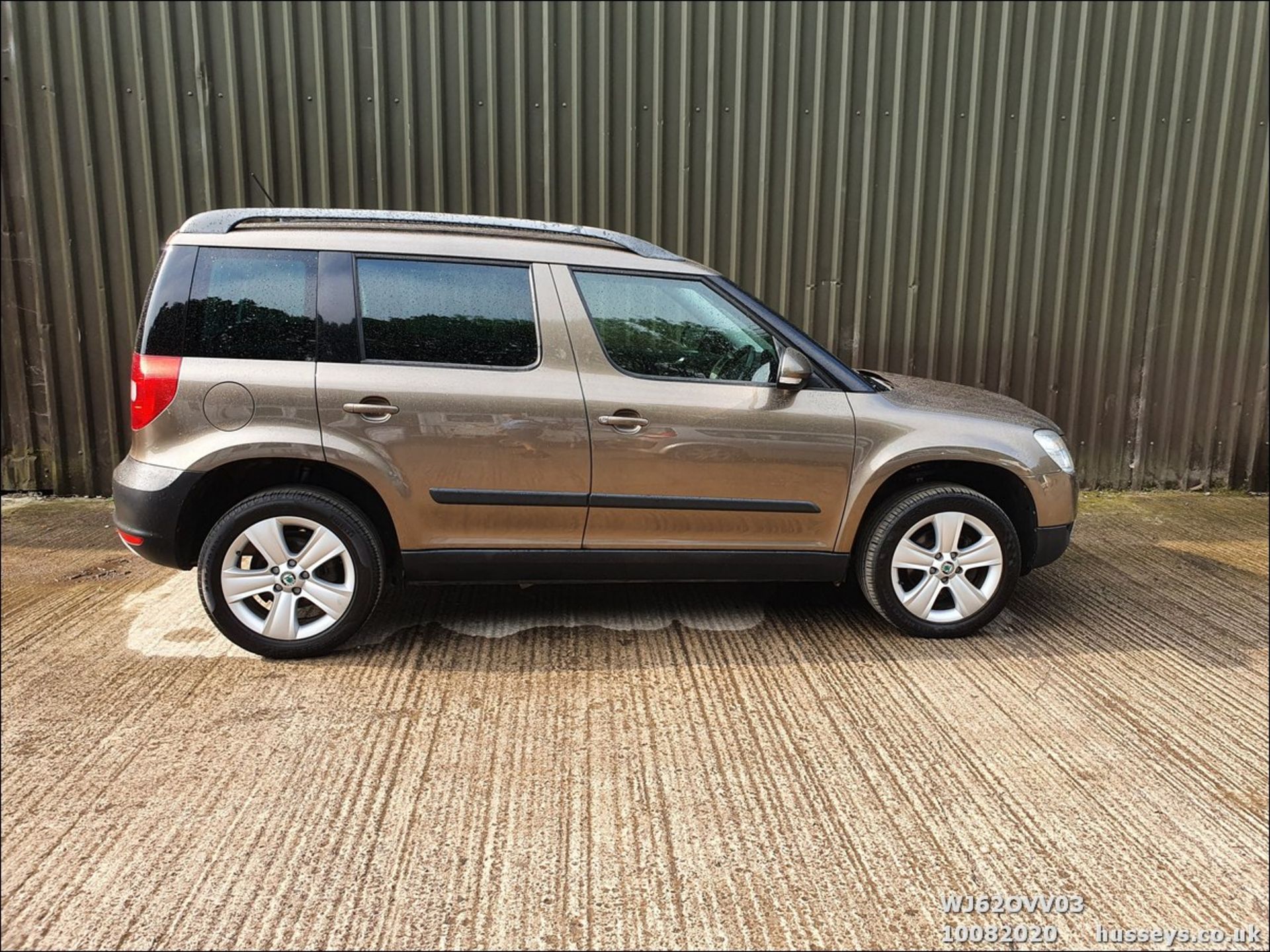 12/62 SKODA YETI SE TDI CR 4X4 S-A - 1968cc 5dr Hatchback (Brown, 97k) - Image 3 of 14