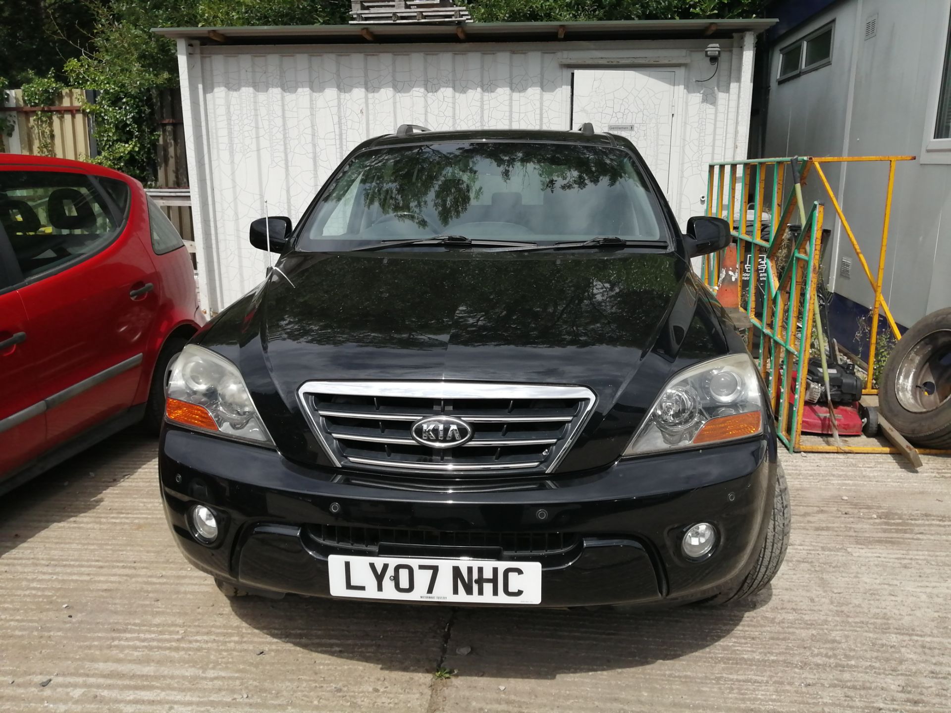 07/07 KIA SORENTO XS AUTO - 2497cc 5dr Estate (Black, 103k) - Image 3 of 10