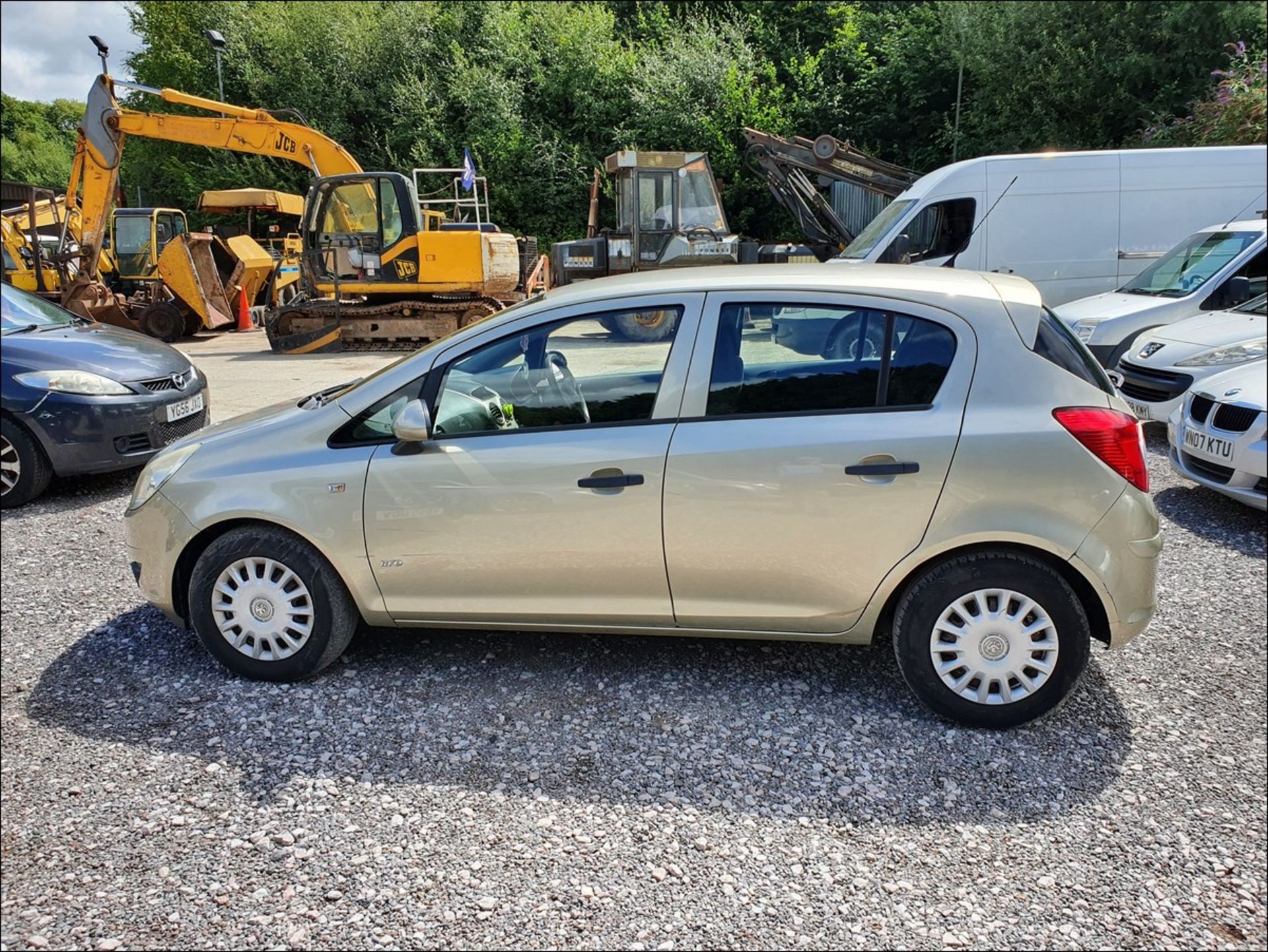 09/09 VAUXHALL CORSA LIFE A/C - 1229cc 5dr Hatchback (Gold, 101k) - Image 4 of 10