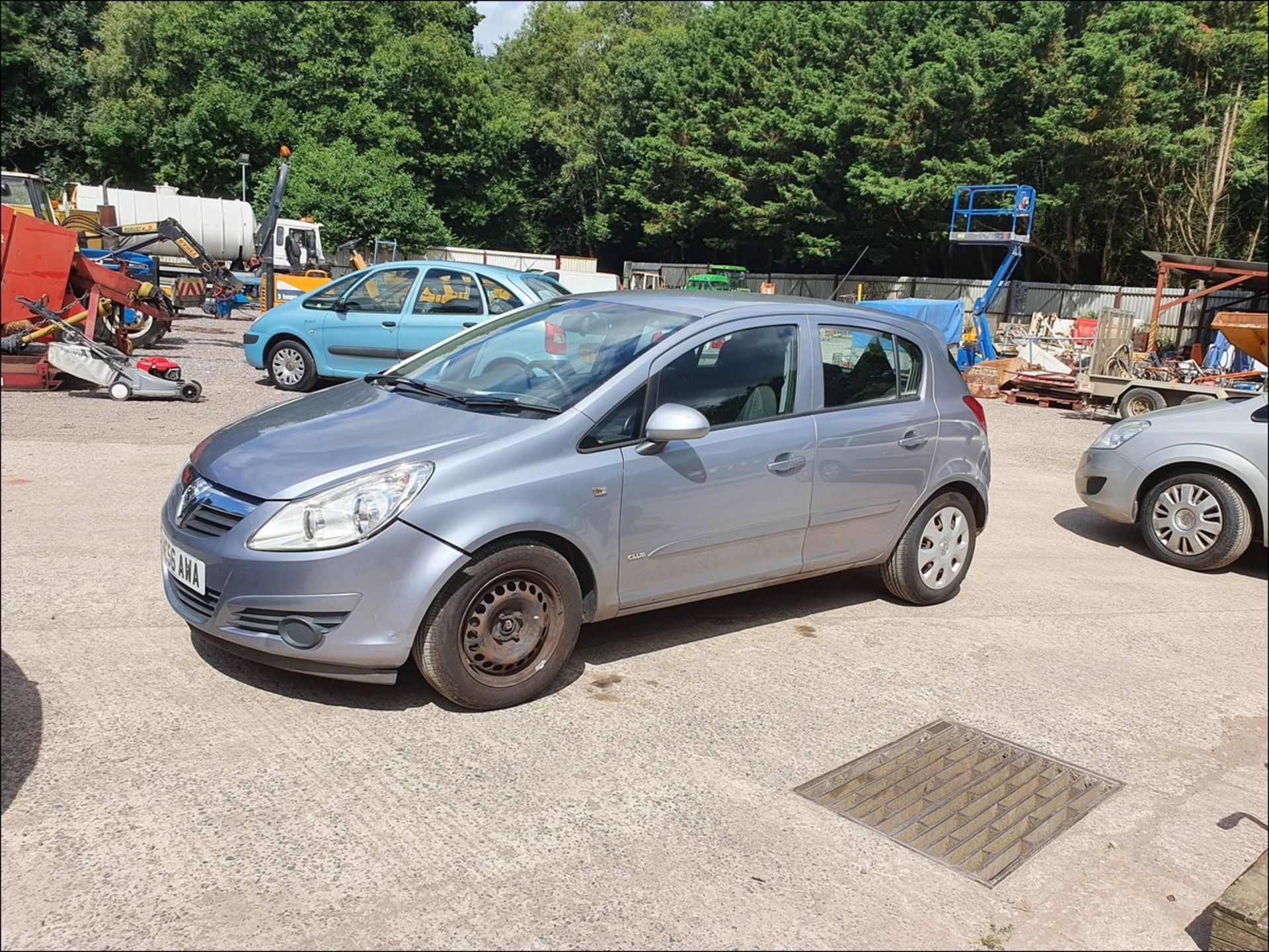 06/56 VAUXHALL CORSA CLUB - 1248cc 5dr Hatchback (Silver, 98k) - Image 9 of 14