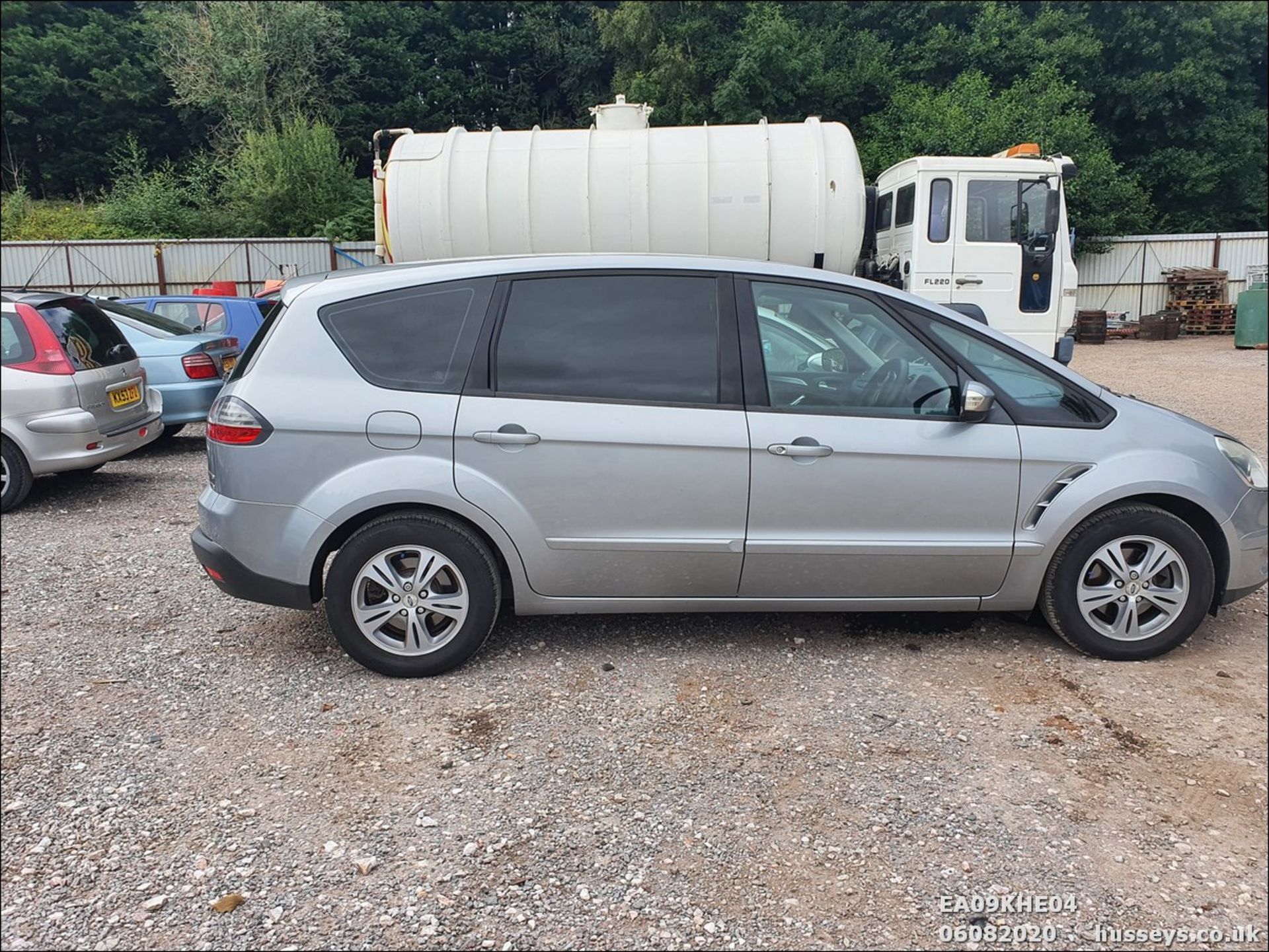 09/09 FORD S-MAX ZETEC TDCI - 1997cc 5dr MPV (Silver, 140k) - Image 4 of 15