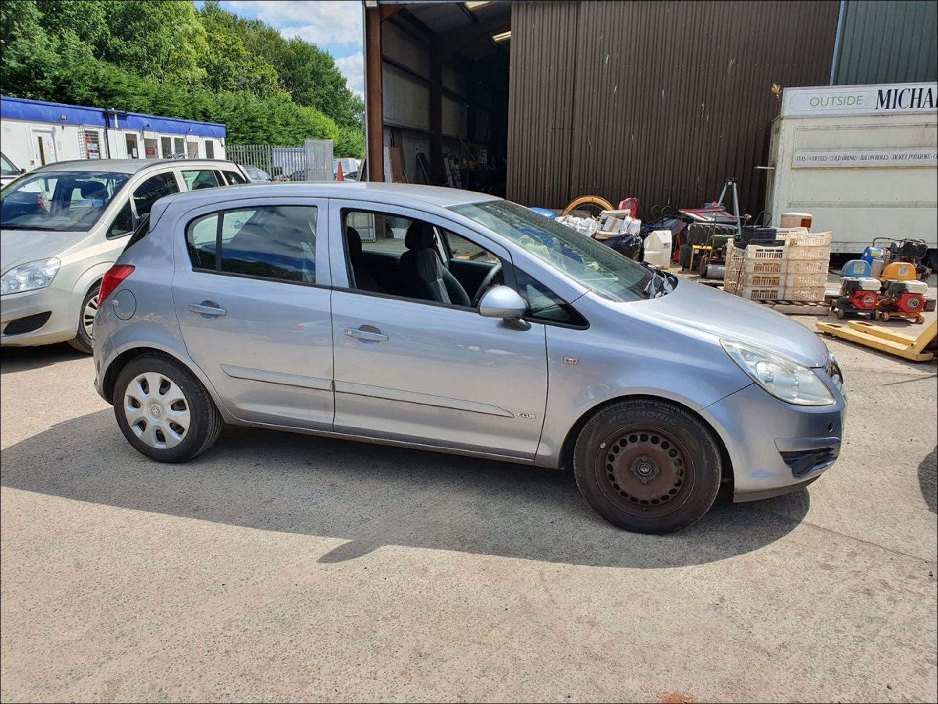 06/56 VAUXHALL CORSA CLUB - 1248cc 5dr Hatchback (Silver, 98k) - Image 2 of 14