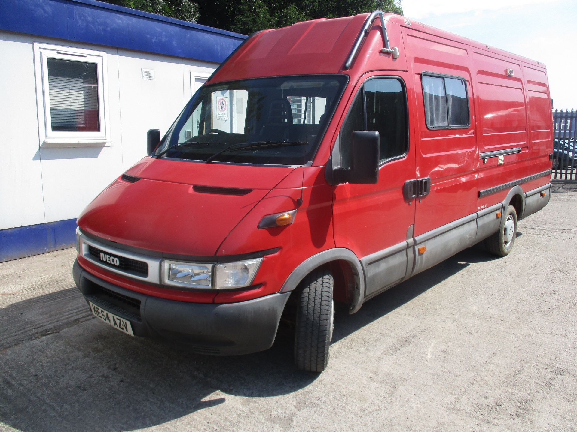 04/54 IVECO DAILY 35S12 LWB - 2300cc 5dr Van (Red, 132k)