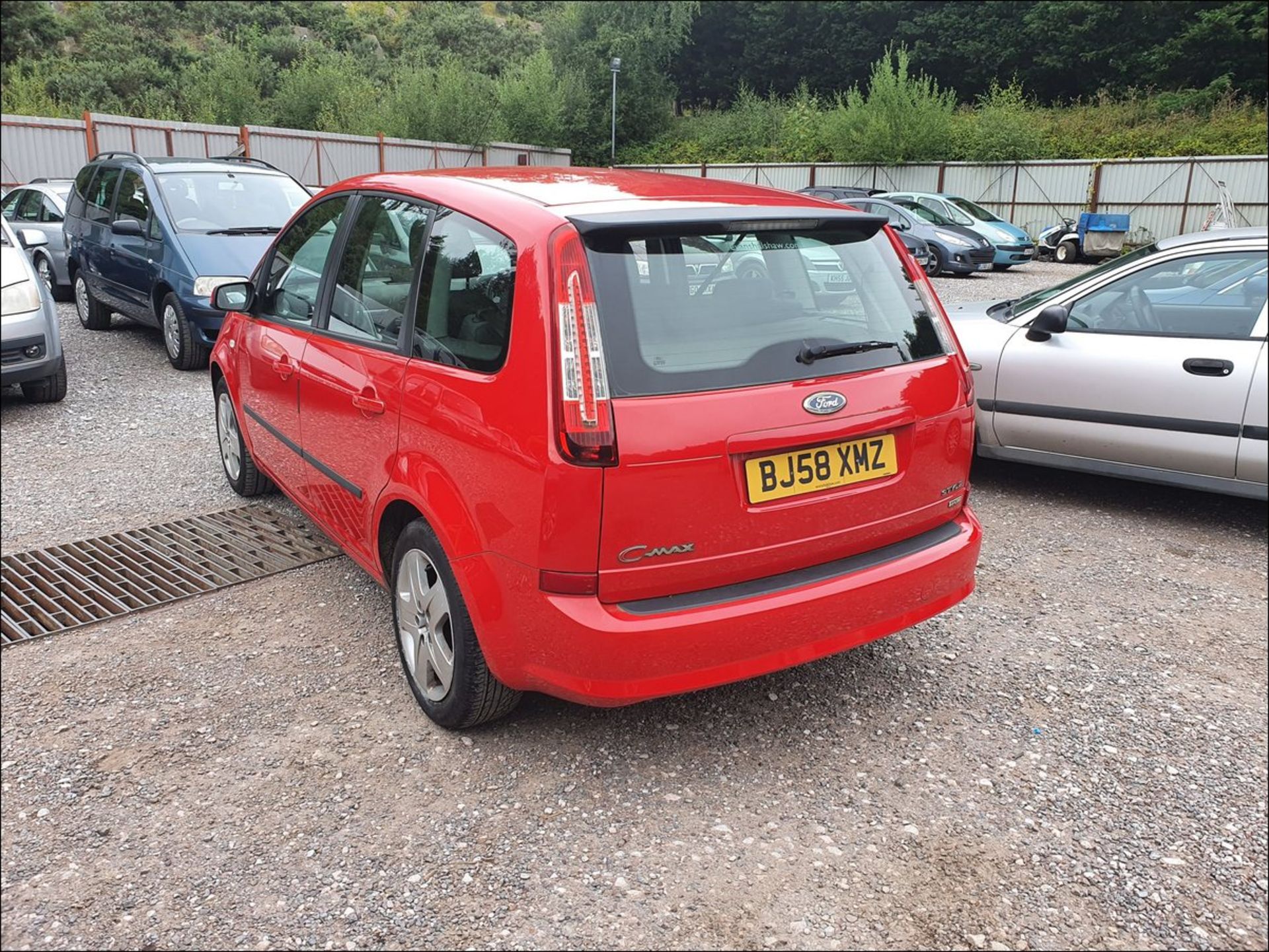 08/58 FORD C-MAX STYLE TD 90 - 1560cc 5dr MPV (Red, 153k) - Image 6 of 12