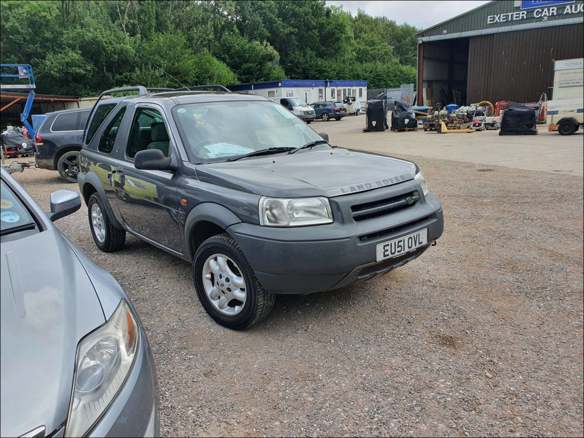 02/51 LAND ROVER FREELANDER V6I GS AUTO - 2497cc 3dr Estate (Grey, 73k) - Image 2 of 13