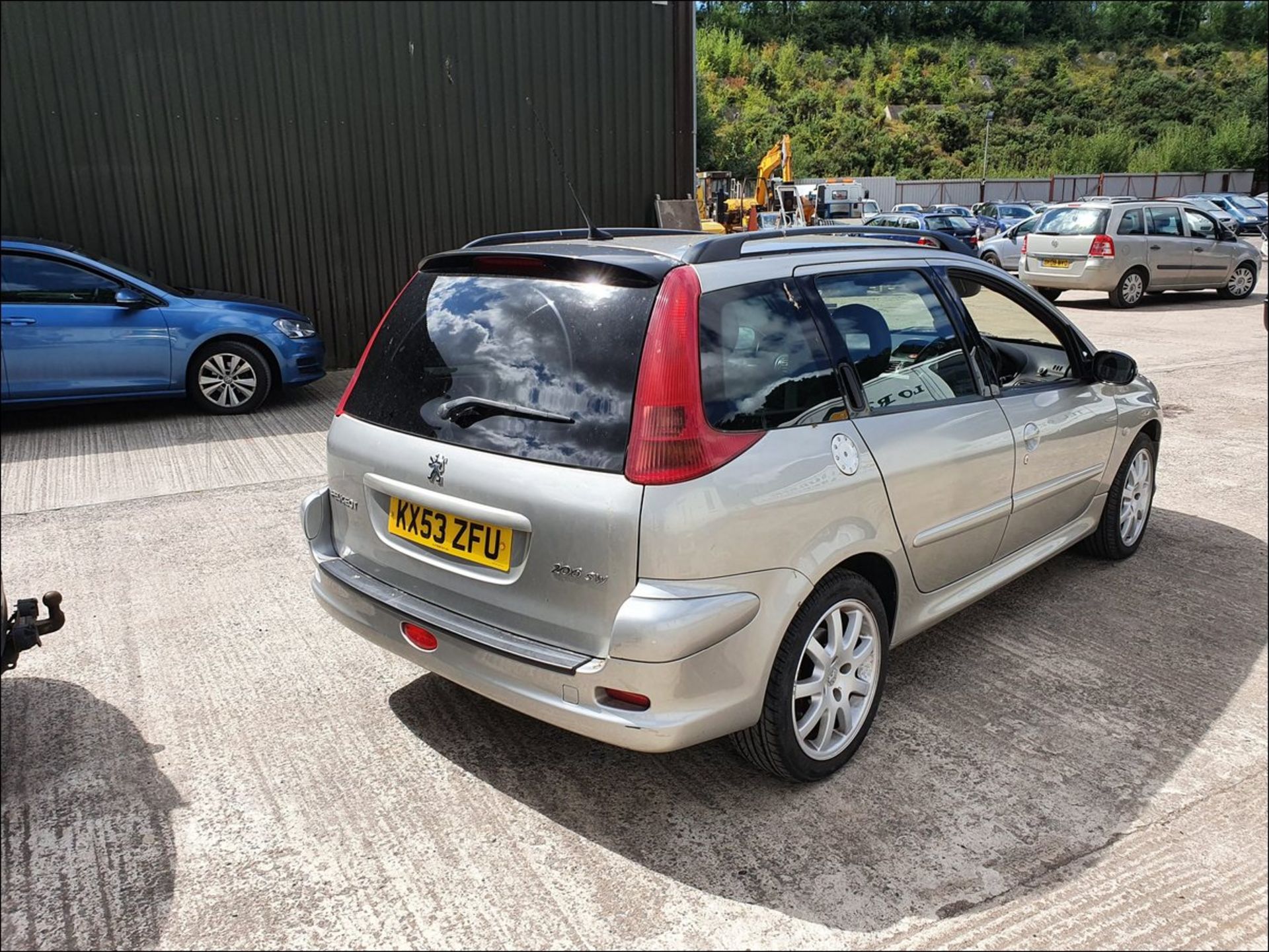 03/53 PEUGEOT 206 SW 16V 138 BHP - 1997cc 5dr Estate (Grey, 75k) - Image 6 of 12