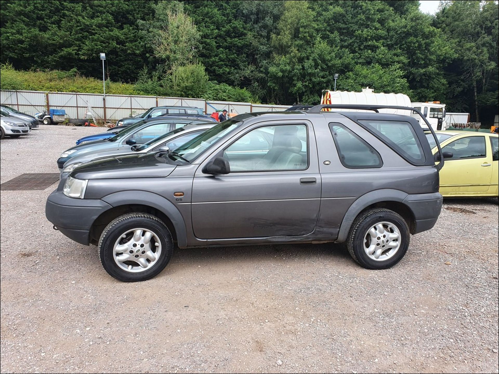 02/51 LAND ROVER FREELANDER V6I GS AUTO - 2497cc 3dr Estate (Grey, 73k) - Image 5 of 13