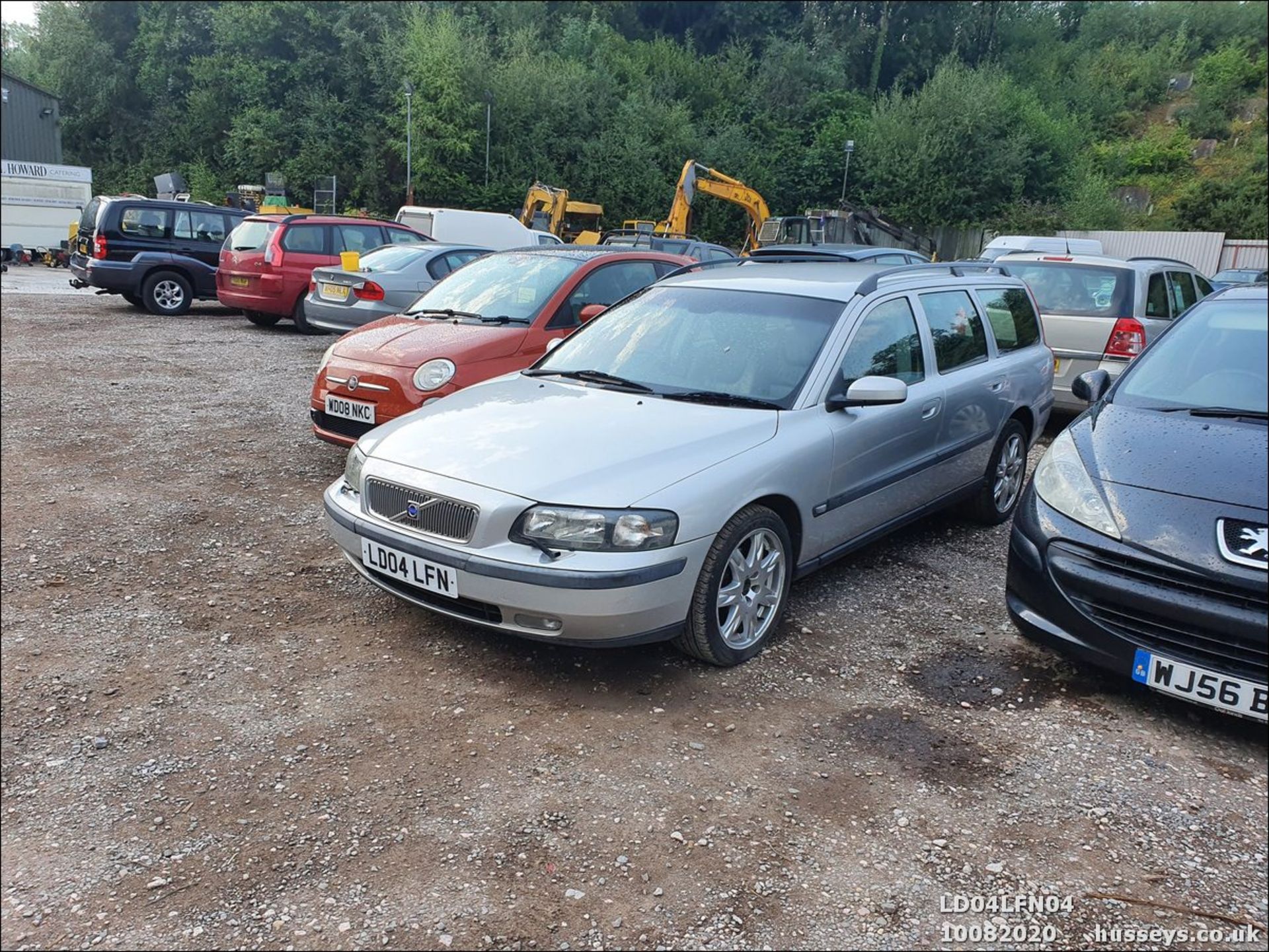 04/04 VOLVO V70 D5 SE - 2401cc 5dr Estate (Silver, 179k) - Image 4 of 12