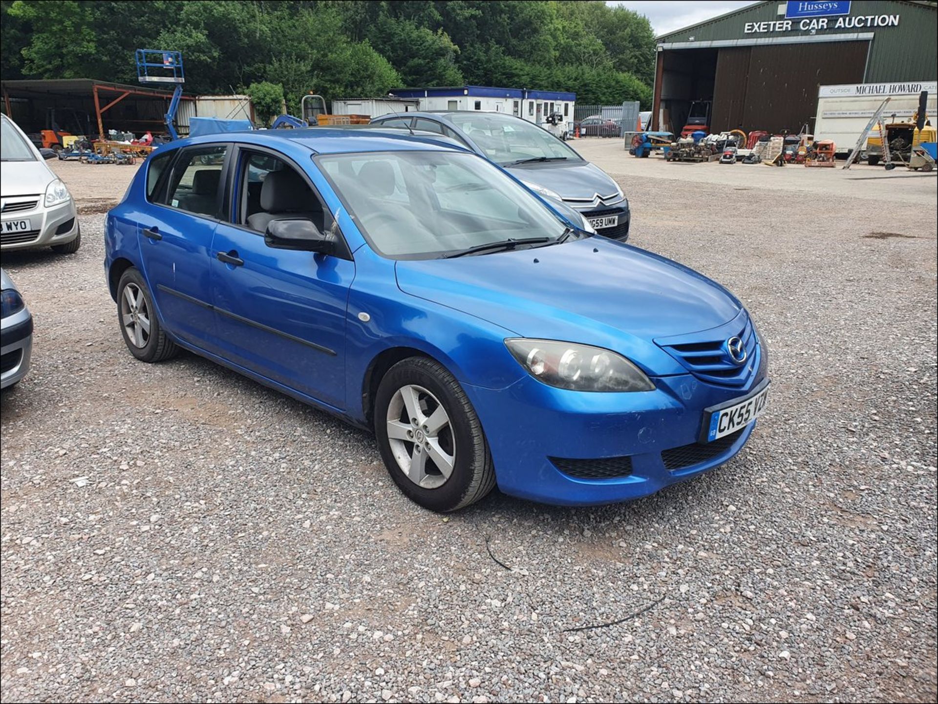 05/55 MAZDA 3 S - 1598cc 5dr Hatchback (Blue, 115k) - Image 2 of 11