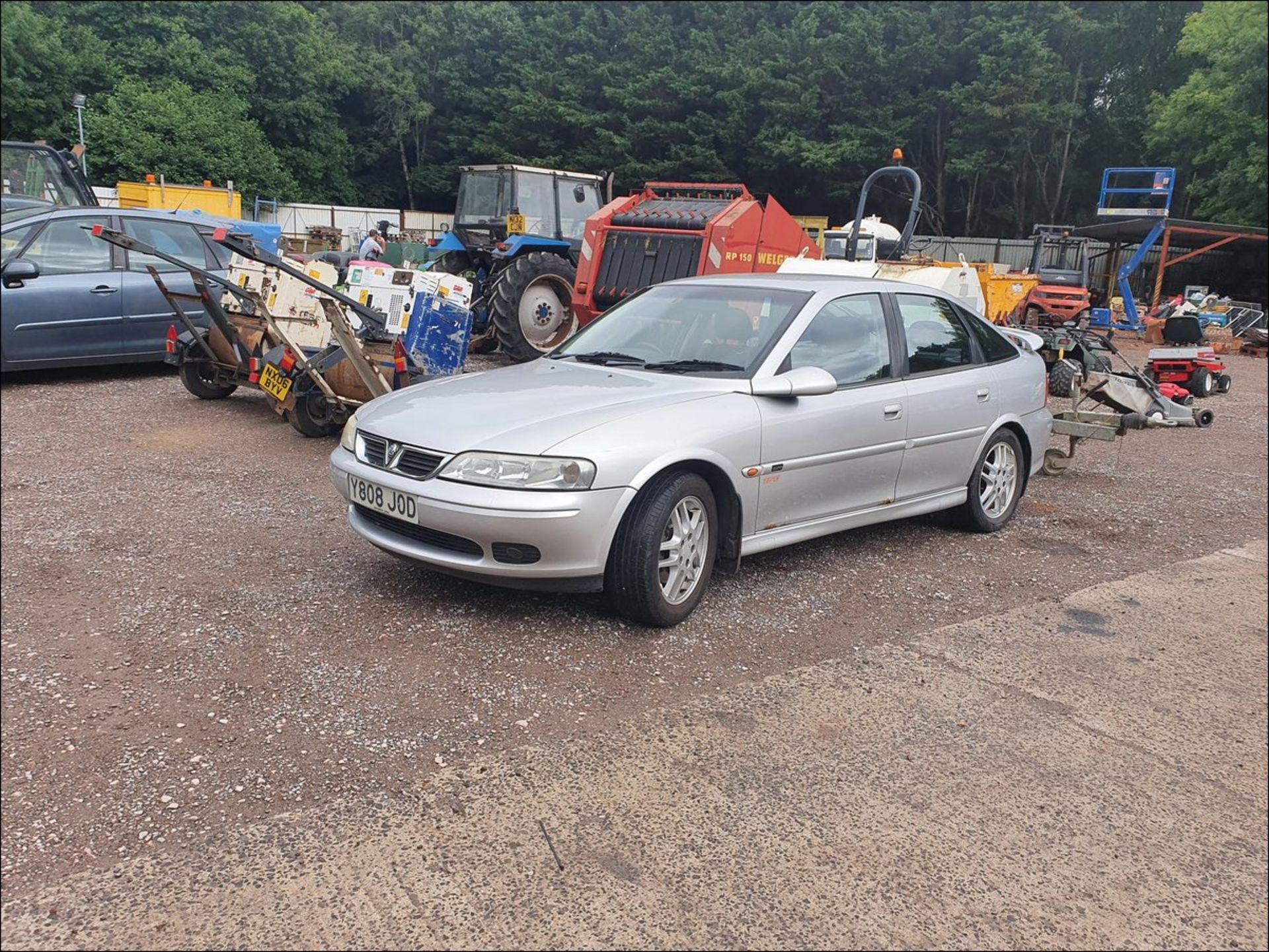 01/Y VAUXHALL VECTRA SRI 150 - 2198cc 5dr Hatchback (Silver, 91k) - Image 3 of 10