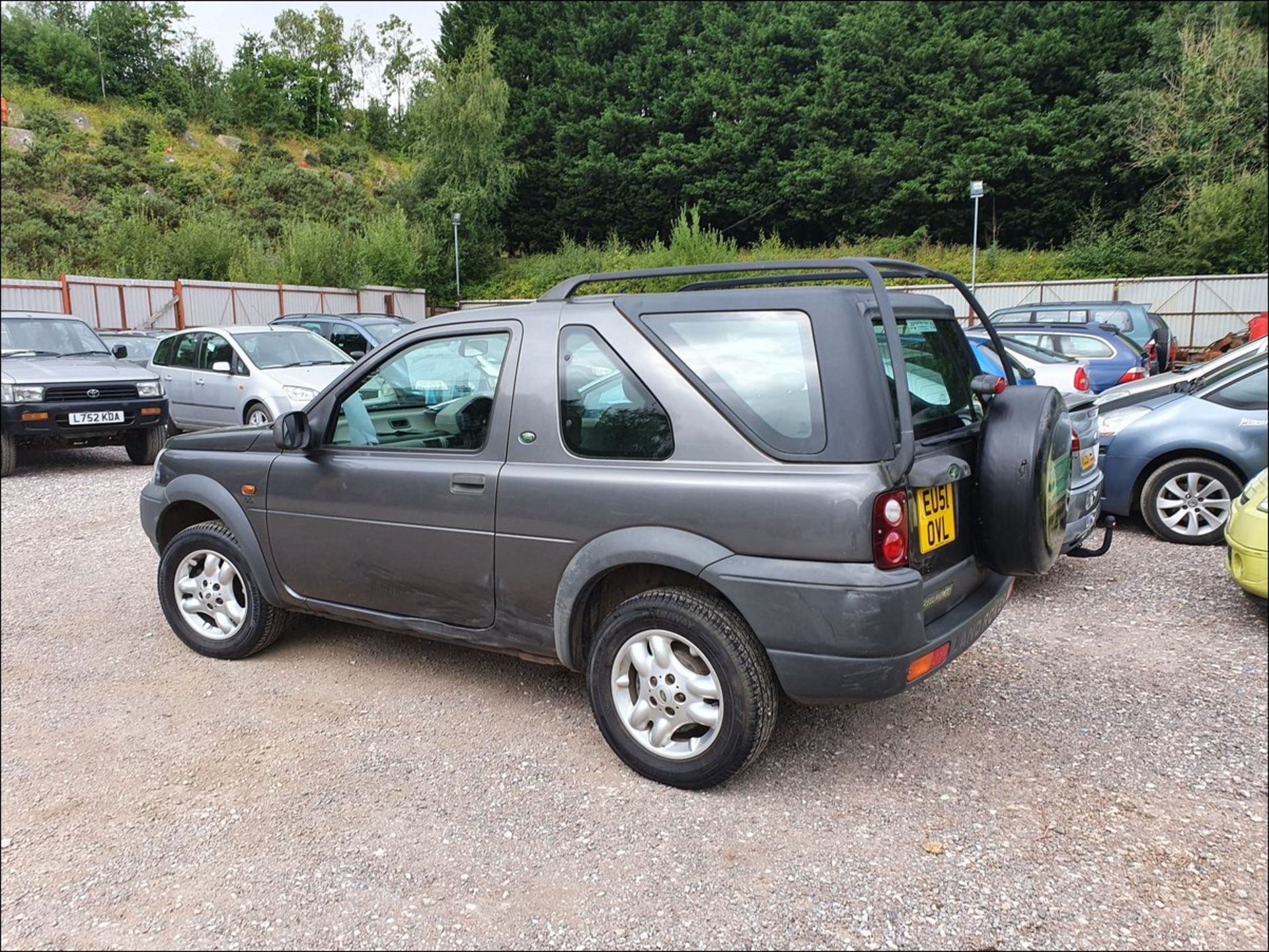 02/51 LAND ROVER FREELANDER V6I GS AUTO - 2497cc 3dr Estate (Grey, 73k) - Image 6 of 13