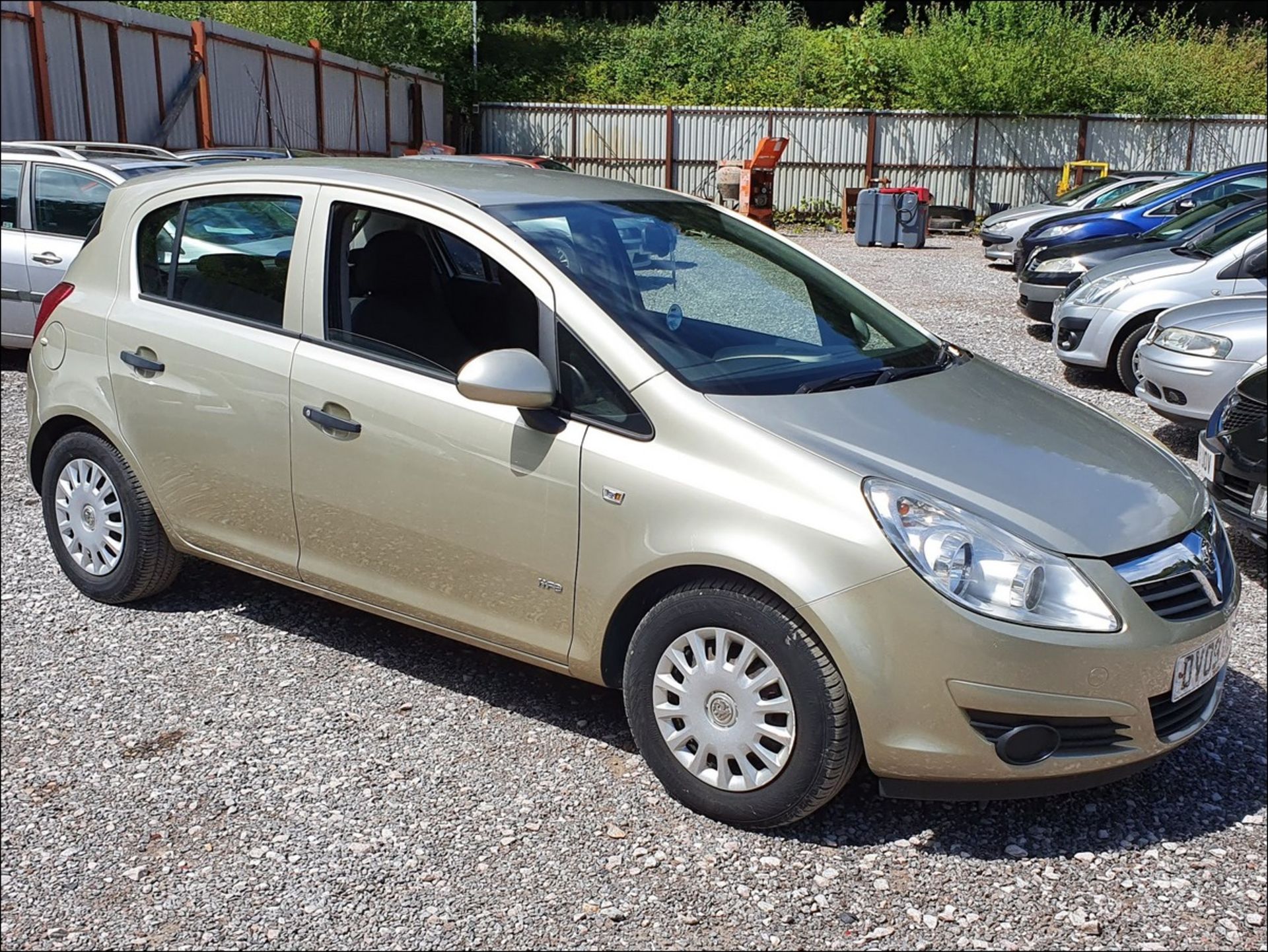 09/09 VAUXHALL CORSA LIFE A/C - 1229cc 5dr Hatchback (Gold, 101k)