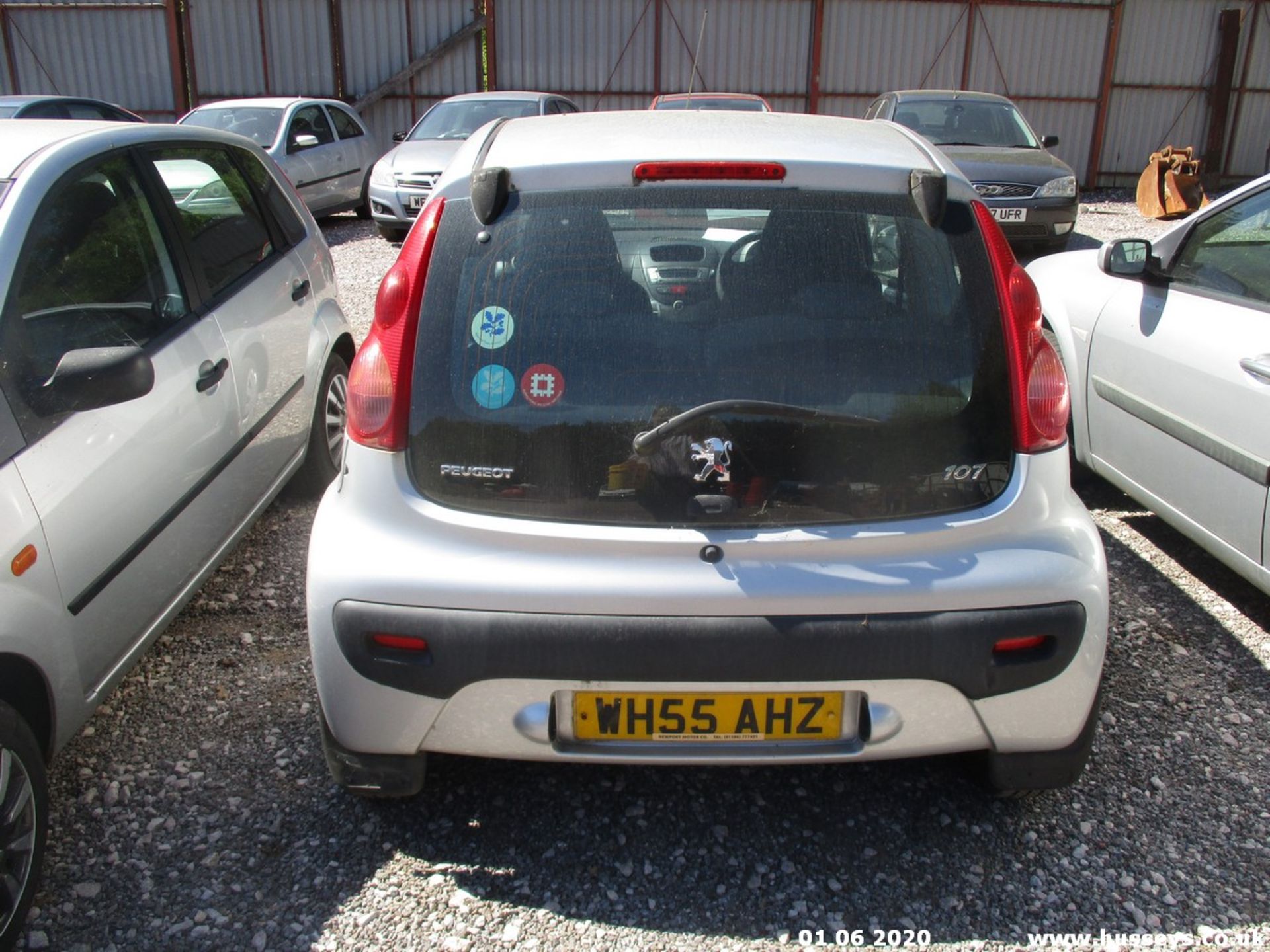 06/55 PEUGEOT 107 URBAN - 998cc 3dr Hatchback (Silver, 62k) - Image 14 of 15