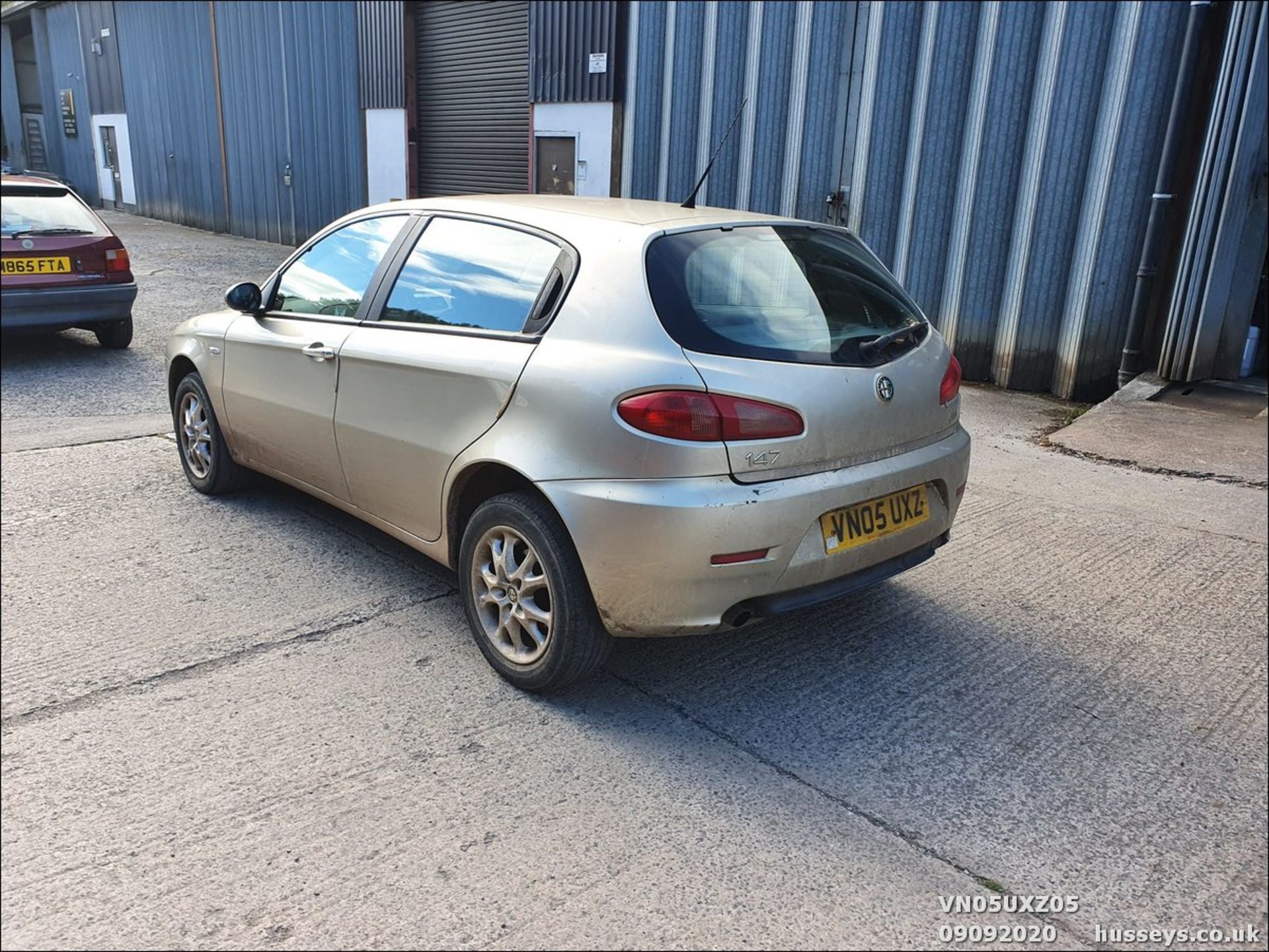 05/05 ALFA ROMEO 147 JTD LUSSO - 1910cc 5dr Hatchback (Beige, 119k) - Image 4 of 11