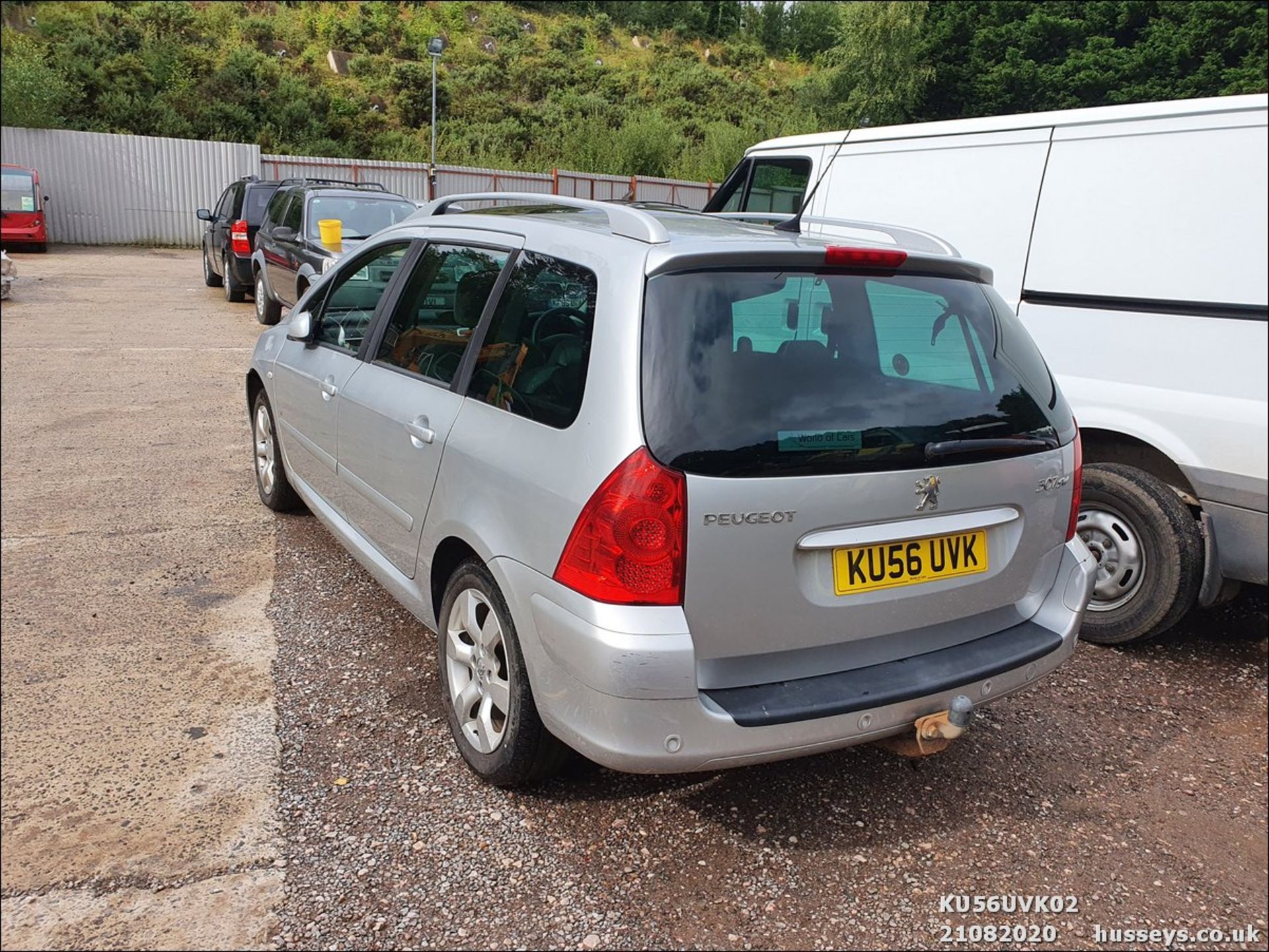 06/56 PEUGEOT 307 SW SE HDI 110 - 1560cc 5dr Estate (Silver, 133k) - Image 2 of 7