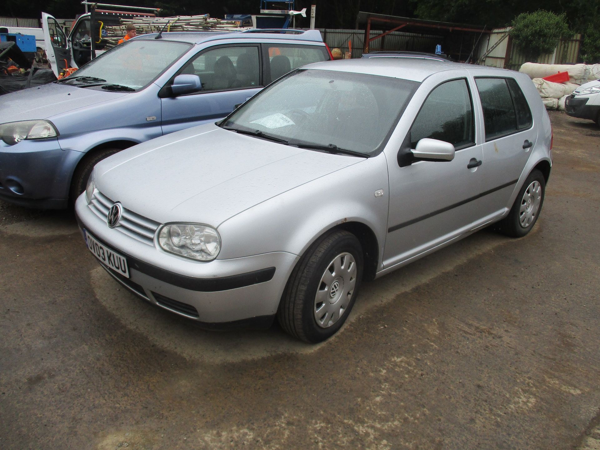 03/03 VOLKSWAGEN GOLF TDI SE - 1896cc 5dr Hatchback (Silver, 169k) - Image 2 of 5