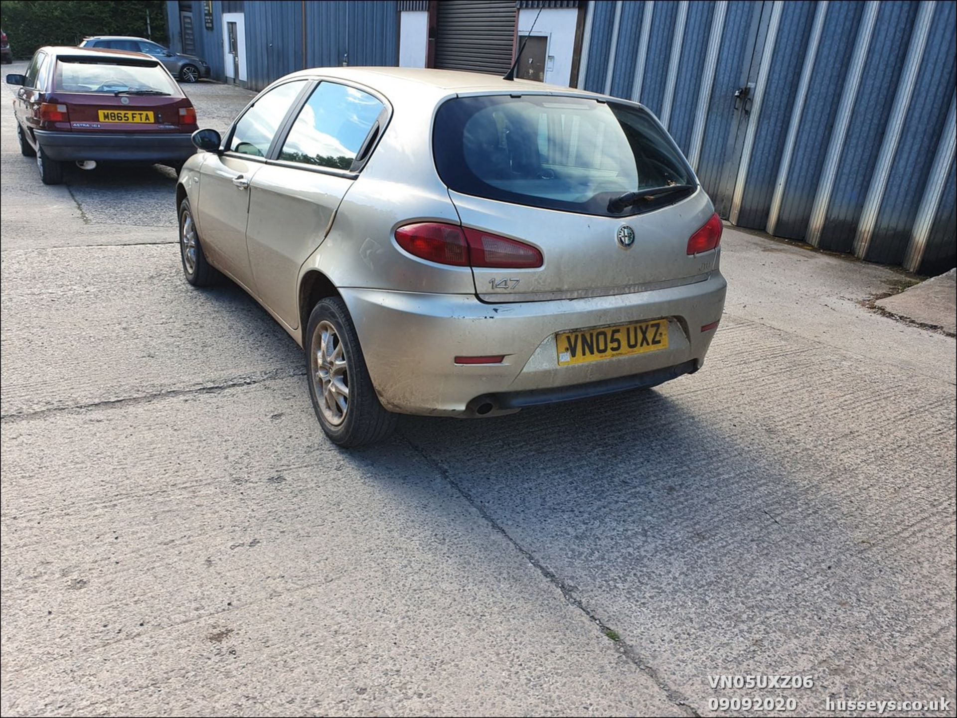 05/05 ALFA ROMEO 147 JTD LUSSO - 1910cc 5dr Hatchback (Beige, 119k) - Image 5 of 11