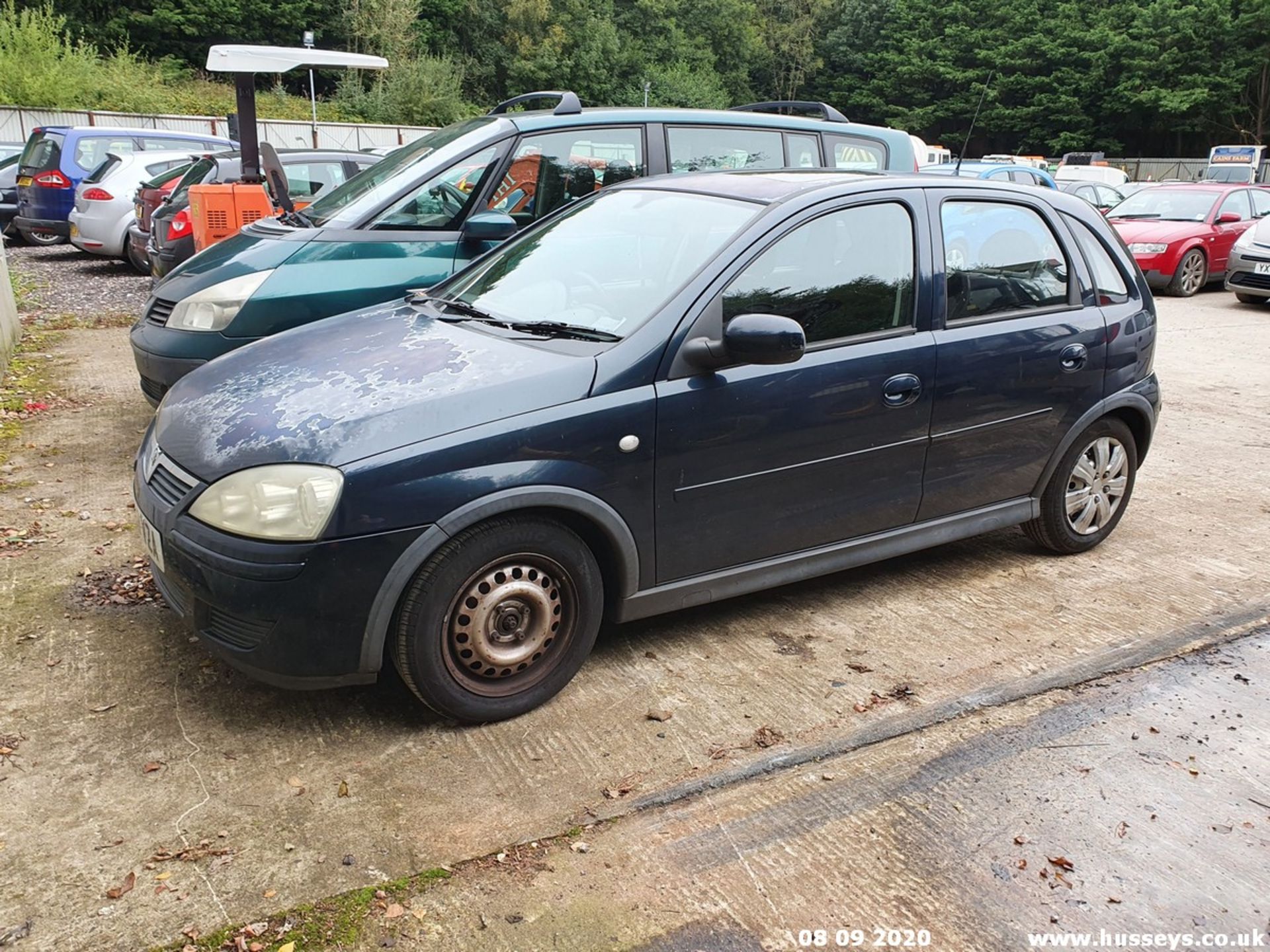 04/53 VAUXHALL CORSA DESIGN 16V - 1199cc 5dr Hatchback (Turquoise, 74k) - Image 2 of 8