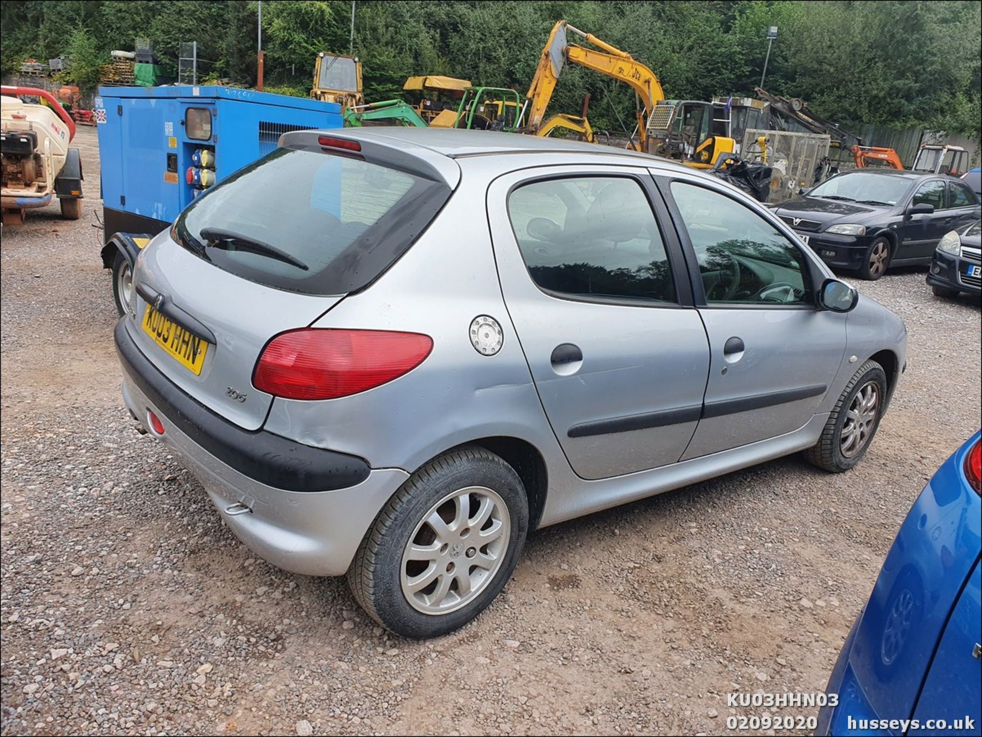 03/03 PEUGEOT 206 LX - 1360cc 5dr Hatchback (Silver, 102k) - Image 3 of 8