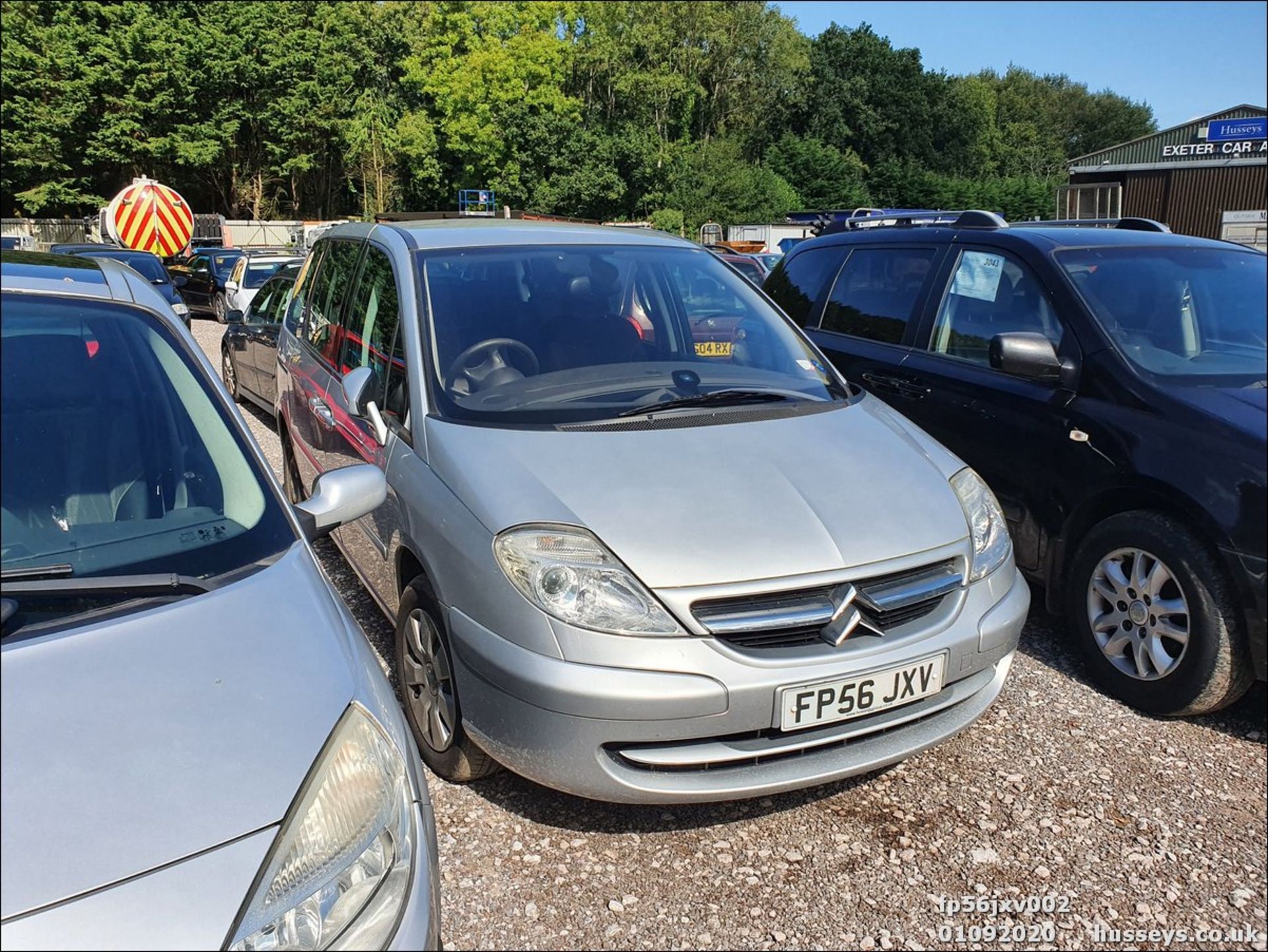 06/56 CITROEN C8 SX - 1997cc 5dr MPV (Silver, 104k) - Image 2 of 22