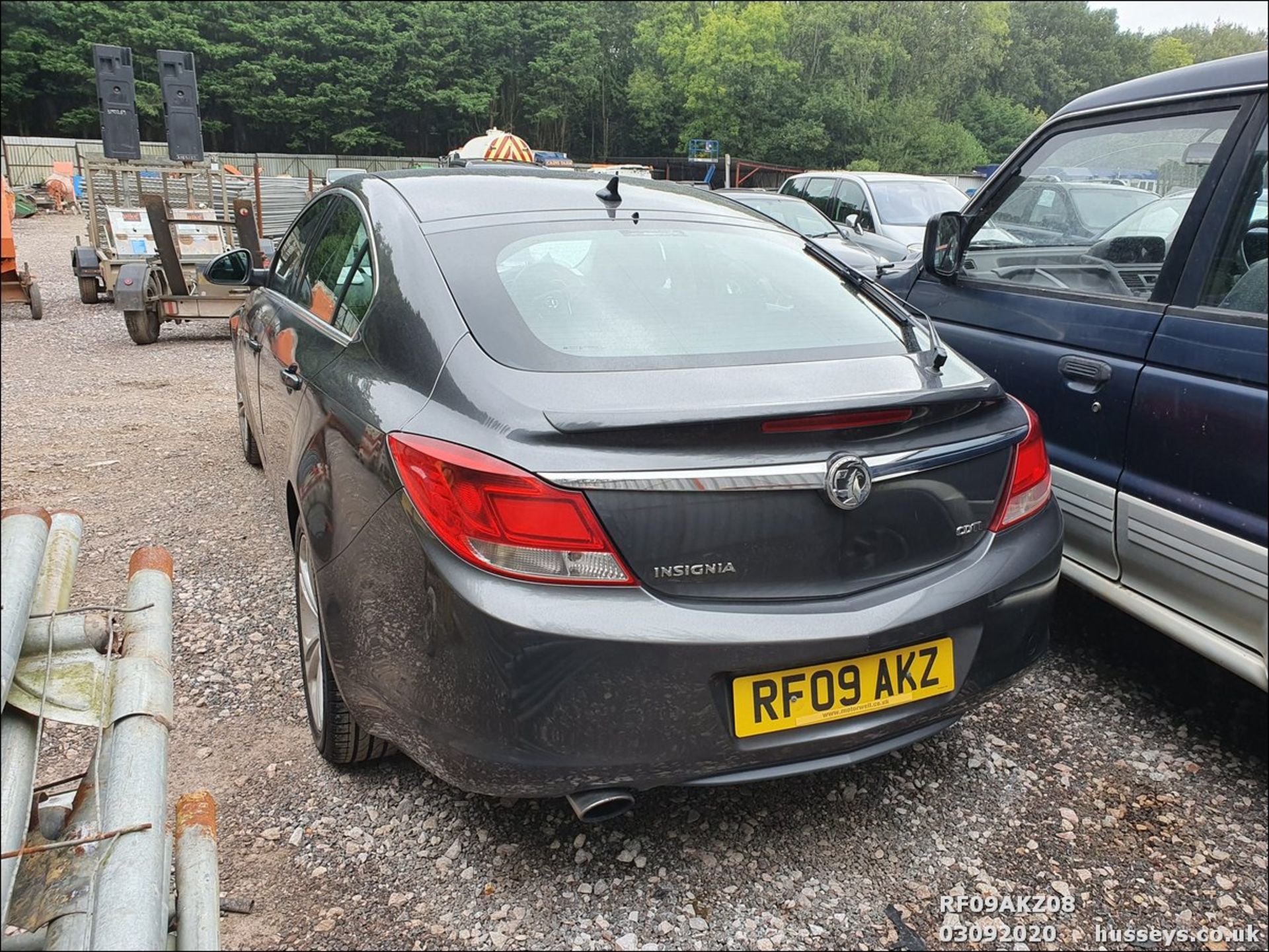 09/09 VAUXHALL INSIGNIA SRI NAV 160 CDTI - 1956cc 5dr Hatchback (Grey, 130k) - Image 8 of 14