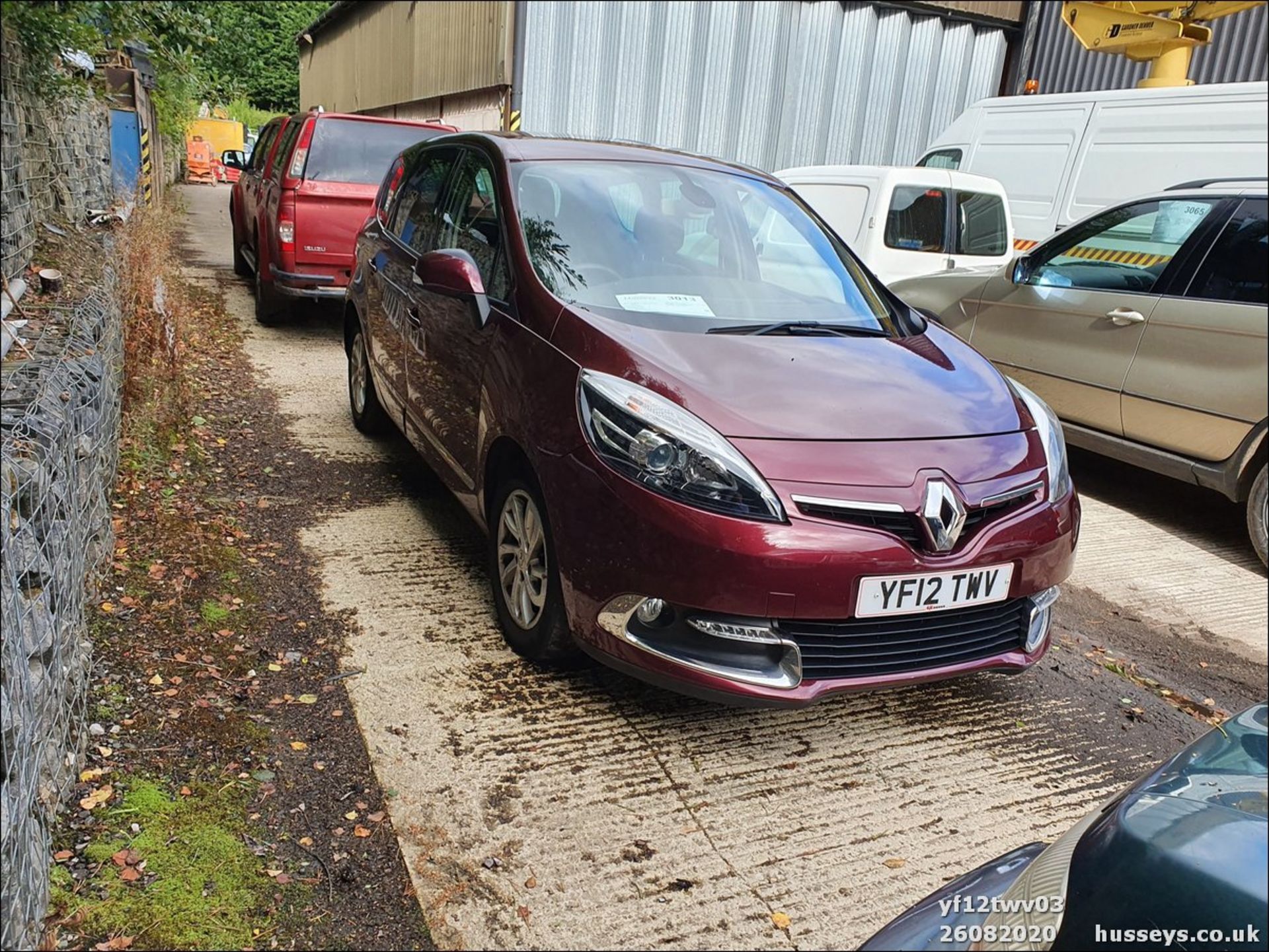 12/12 RENAULT G SCENIC D-QUE TT ENERGY - 1598cc 5dr MPV (Red, 129k) - Image 3 of 10