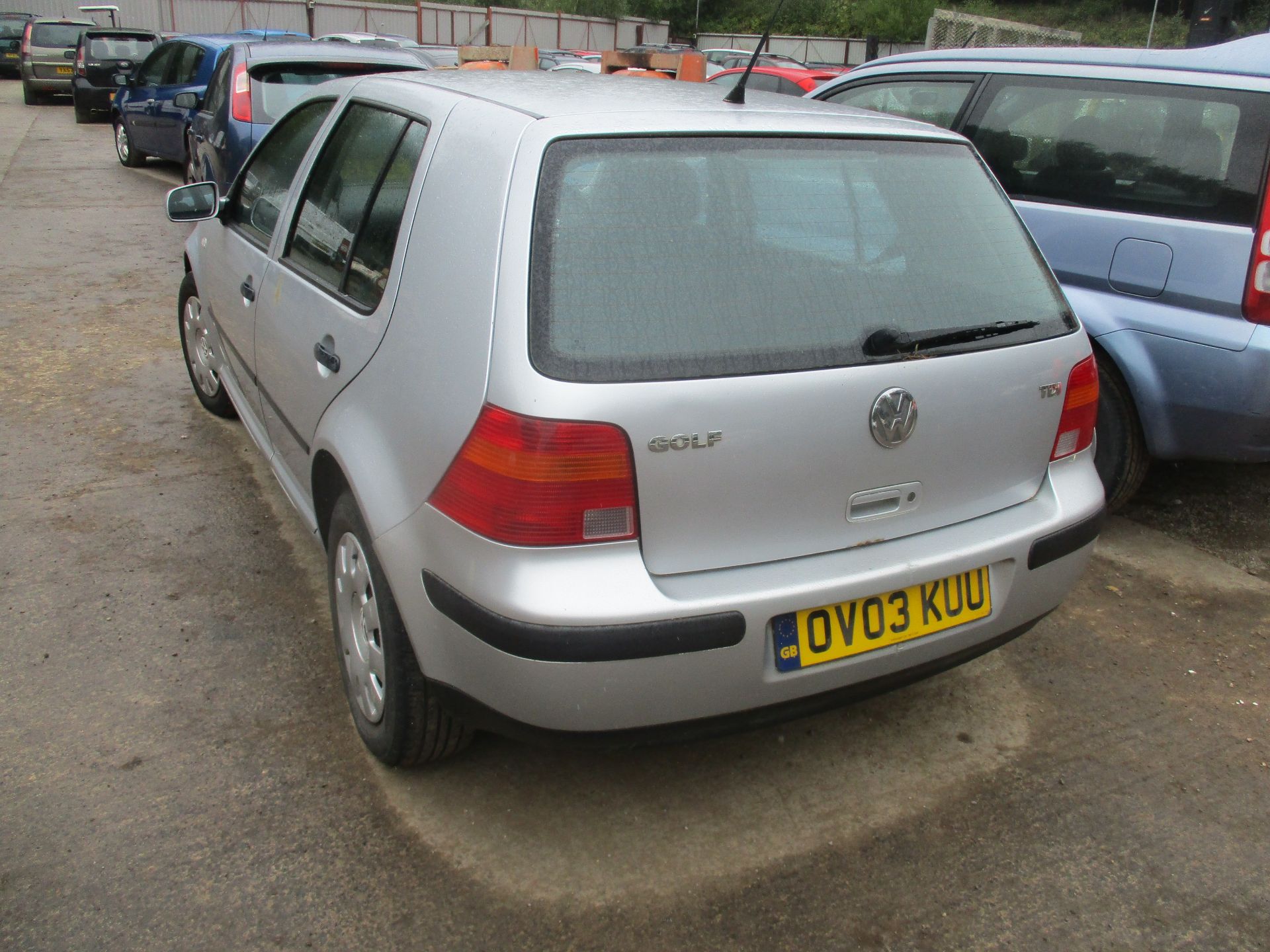 03/03 VOLKSWAGEN GOLF TDI SE - 1896cc 5dr Hatchback (Silver, 169k) - Image 3 of 5