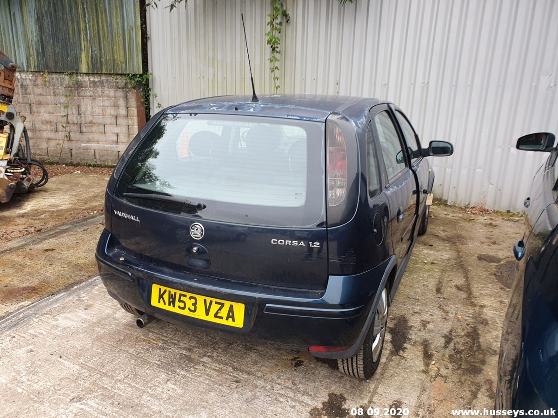 04/53 VAUXHALL CORSA DESIGN 16V - 1199cc 5dr Hatchback (Turquoise, 74k) - Image 5 of 8