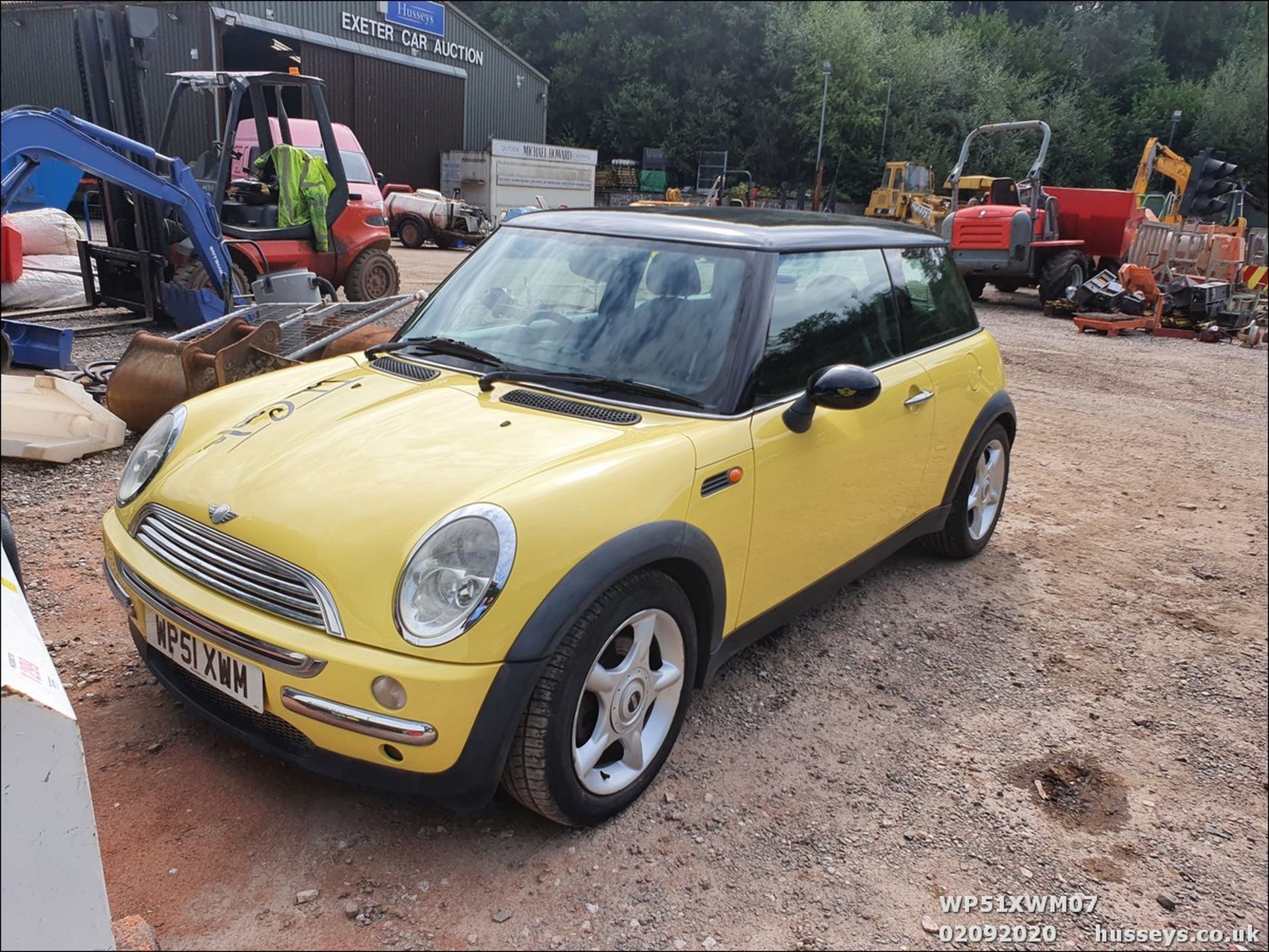 01/51 MINI MINI COOPER - 1598cc 3dr Hatchback (Yellow, 134k) - Image 7 of 13