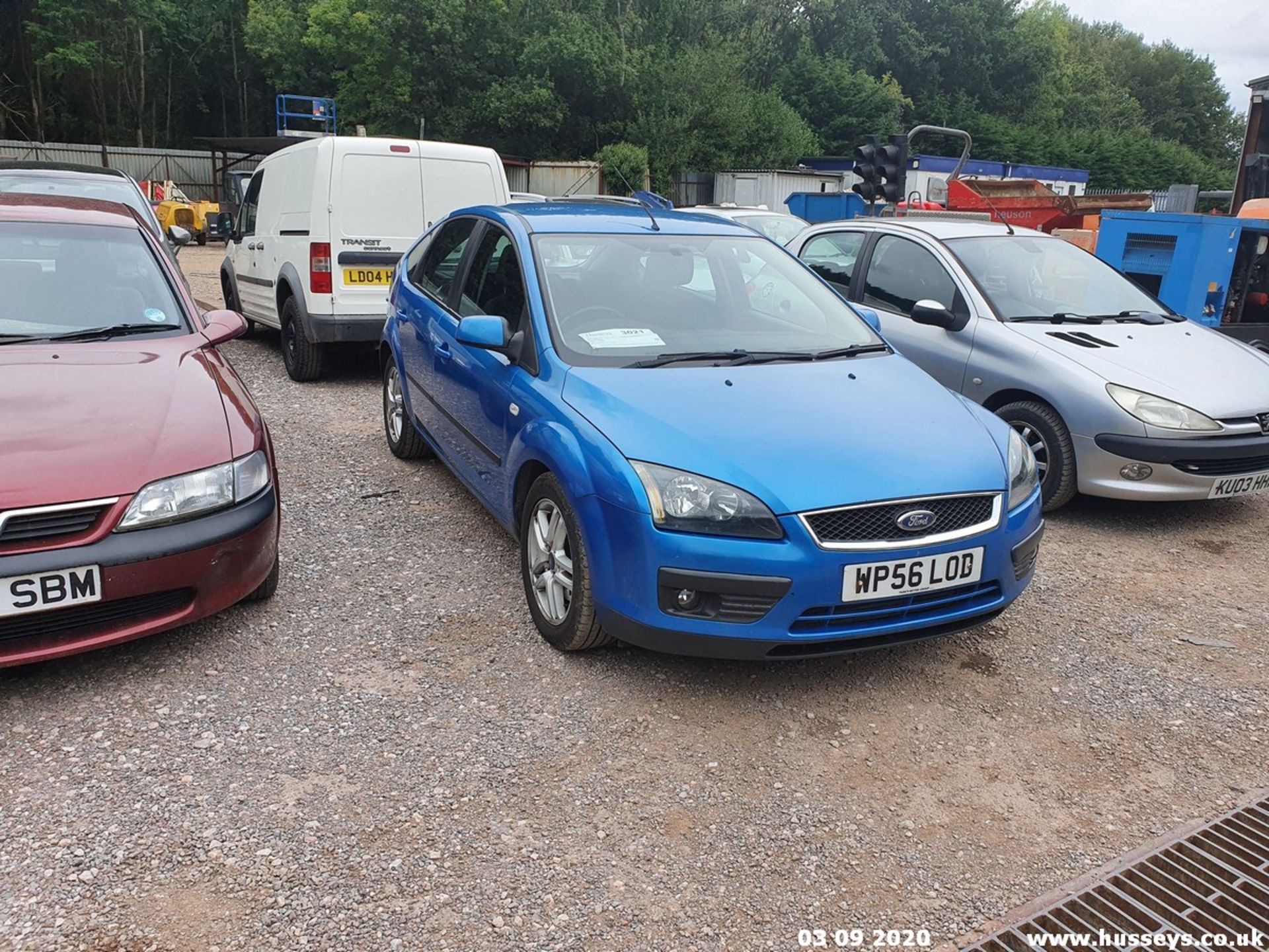 07/56 FORD FOCUS ZETEC CLIMATE TDCI - 1753cc 5dr Hatchback (Blue, 156k) - Image 2 of 10