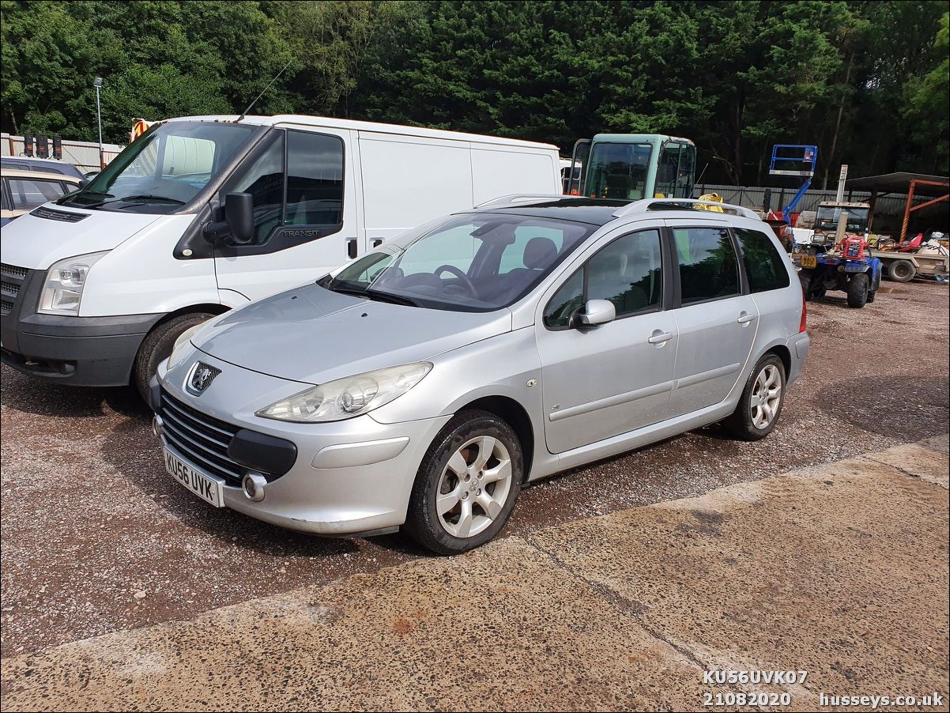 06/56 PEUGEOT 307 SW SE HDI 110 - 1560cc 5dr Estate (Silver, 133k) - Image 7 of 7