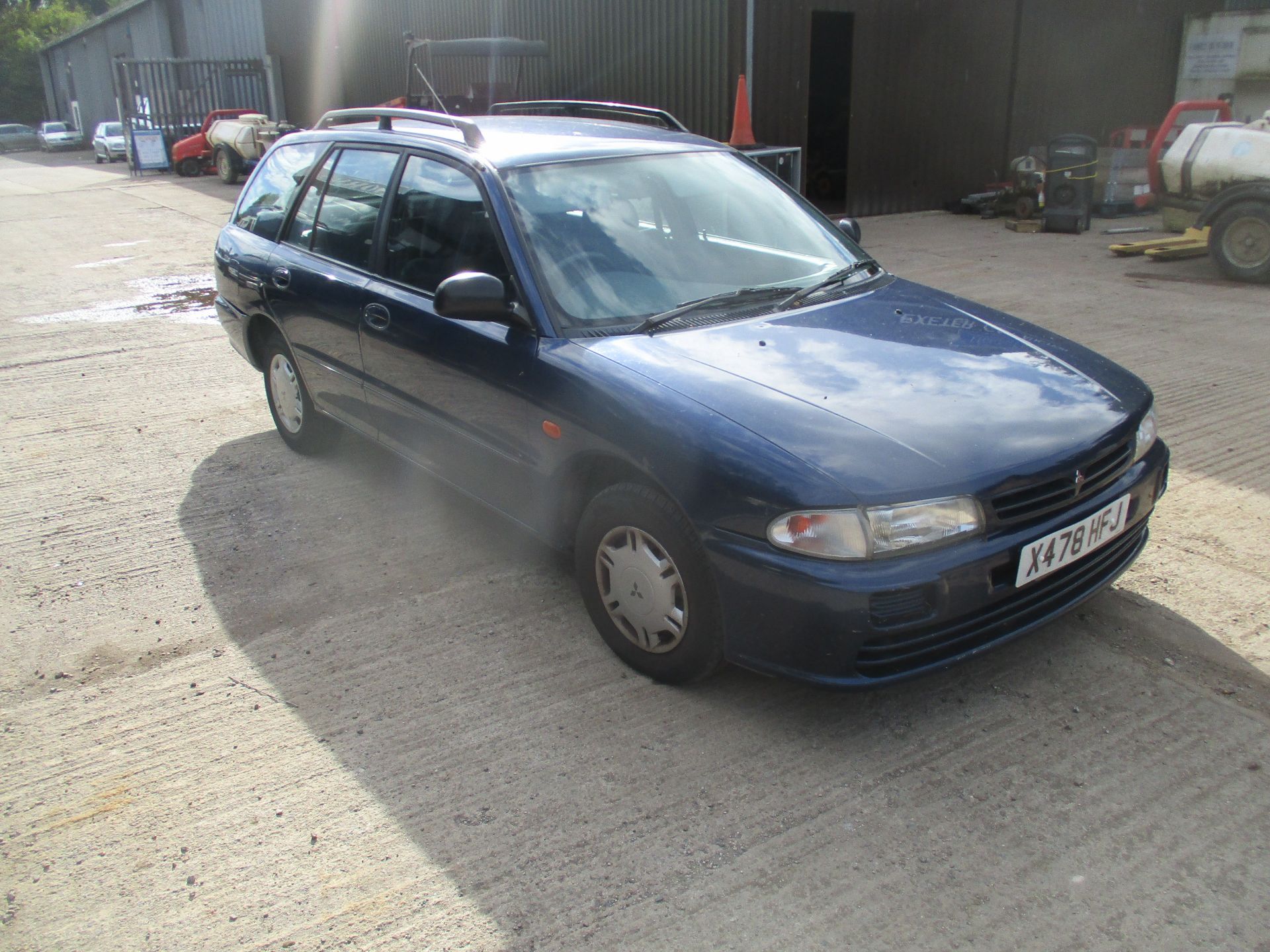 2001 MITSUBISHI LANCER GLXI - 1597cc 5dr Estate (Blue, 72k) - Image 2 of 5