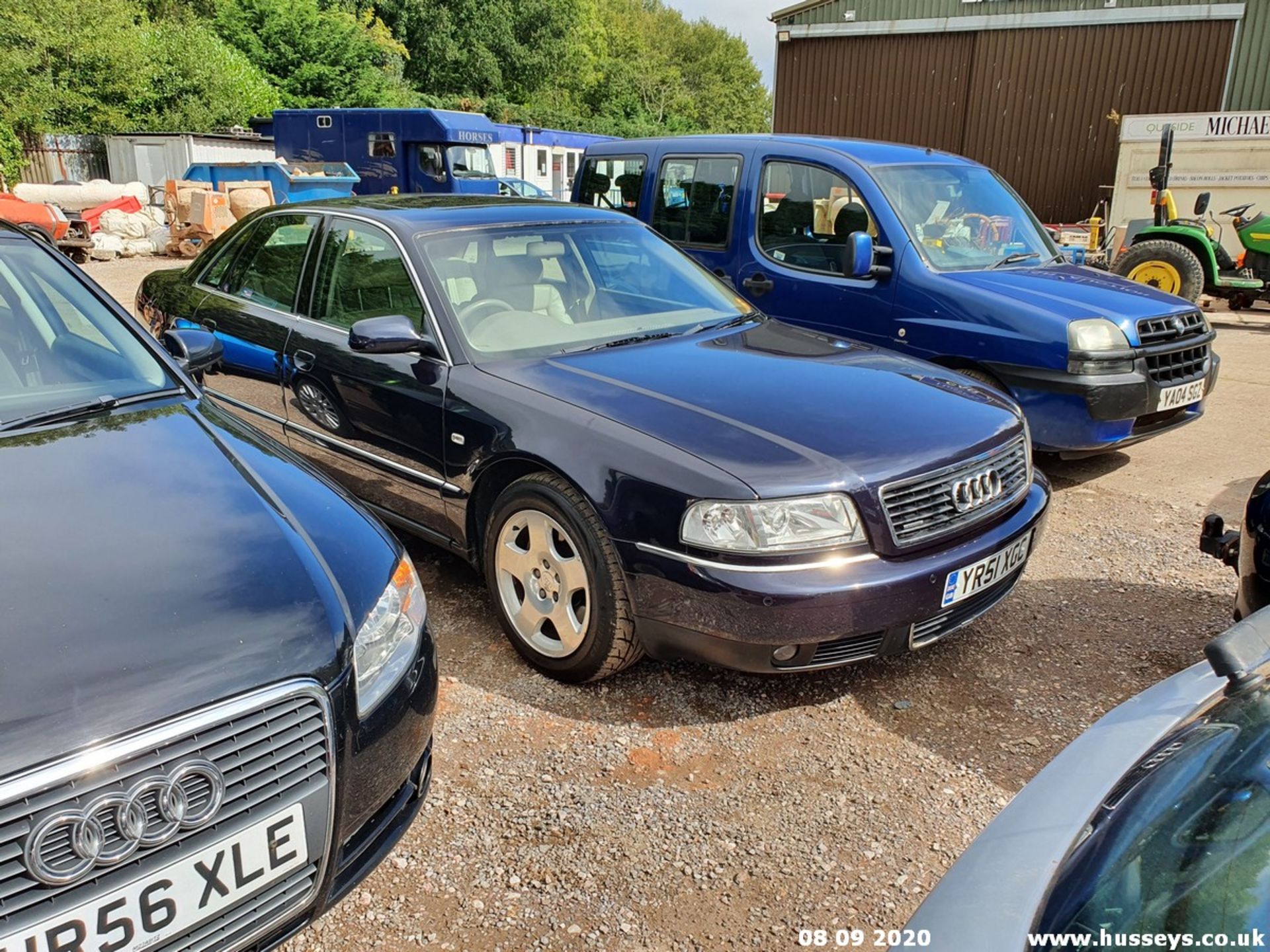 01/51 AUDI A8 QUATTRO AUTO - 2771cc 4dr Saloon (Blue, 160k) - Image 4 of 12