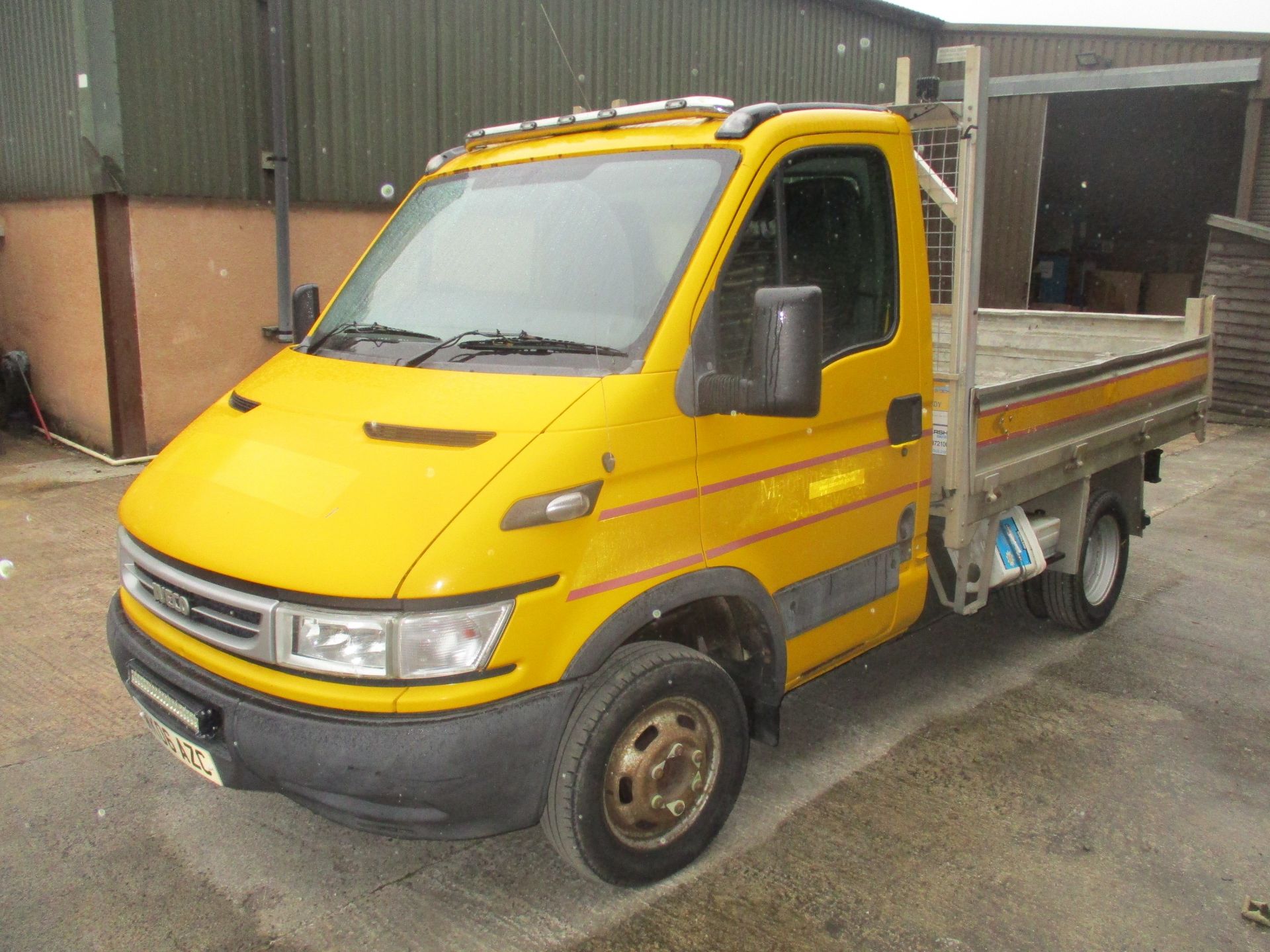 06/06 IVECO DAILY 35C12 SWD - 2300cc 2.dr Tipper (Yellow, 86k) - Image 2 of 5