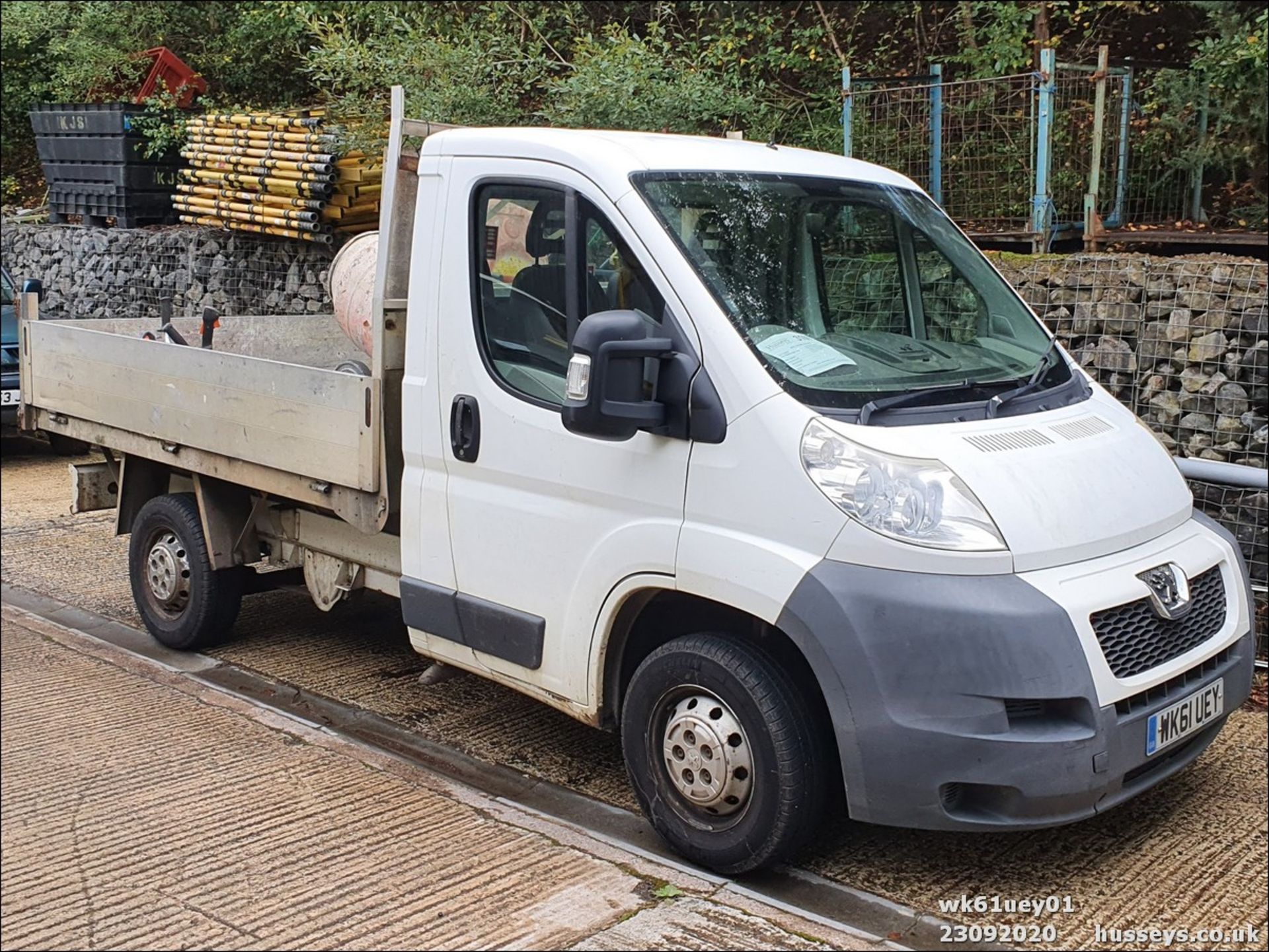 11/61 PEUGEOT BOXER 335 SWB - 2198cc 2dr Tipper (White, 109k)