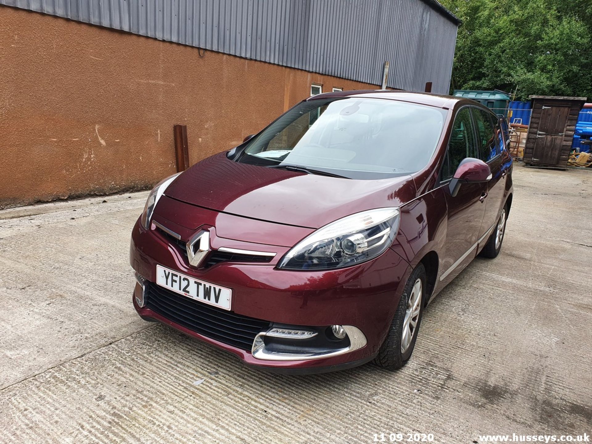 12/12 RENAULT G SCENIC D-QUE TT ENERGY - 1598cc 5dr MPV (Red, 129k) - Image 8 of 14