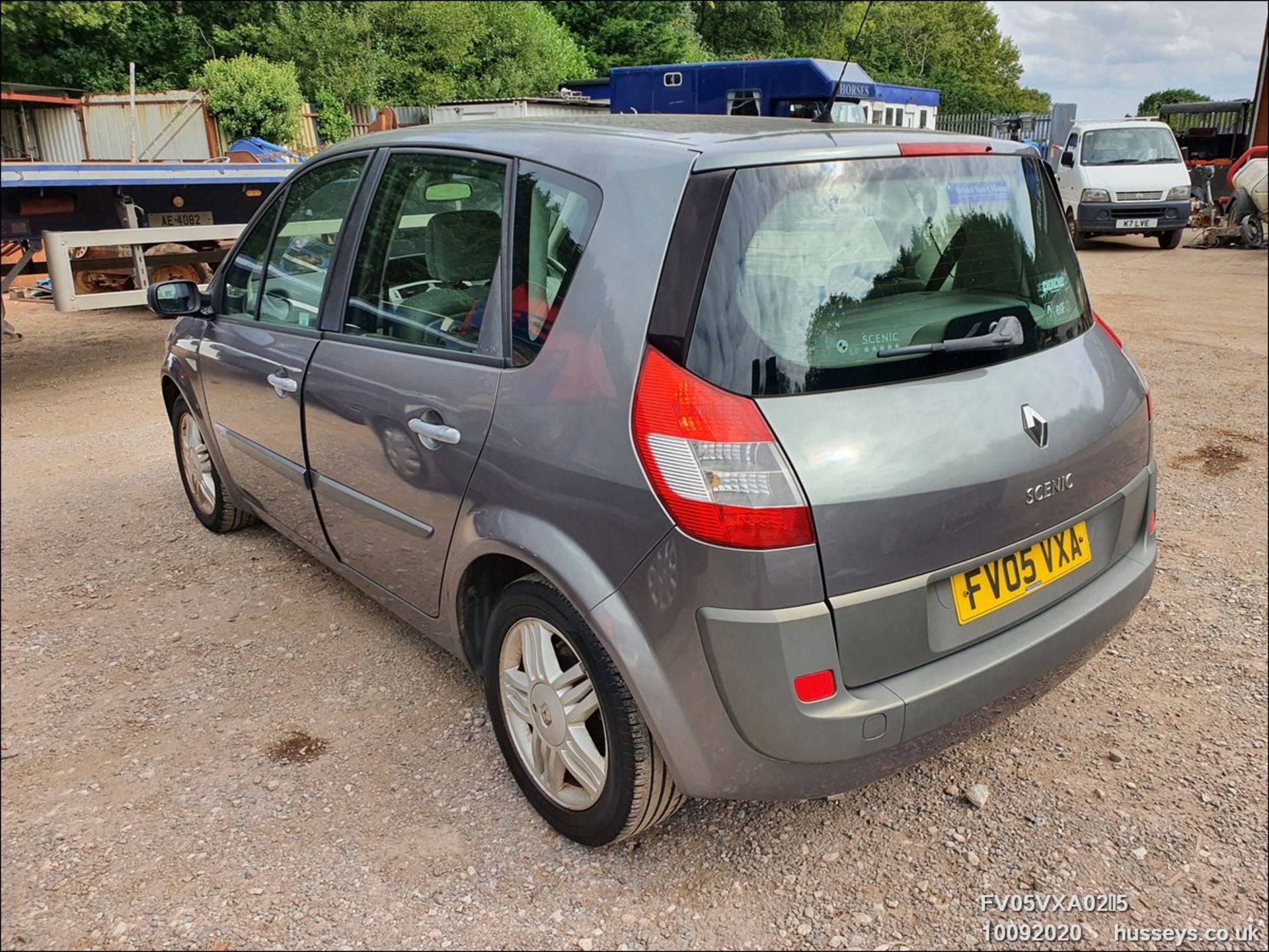 05/05 RENAULT SCENIC PRIVILEGE 16V - 1598cc 5dr MPV (Grey, 32k) - Image 3 of 14