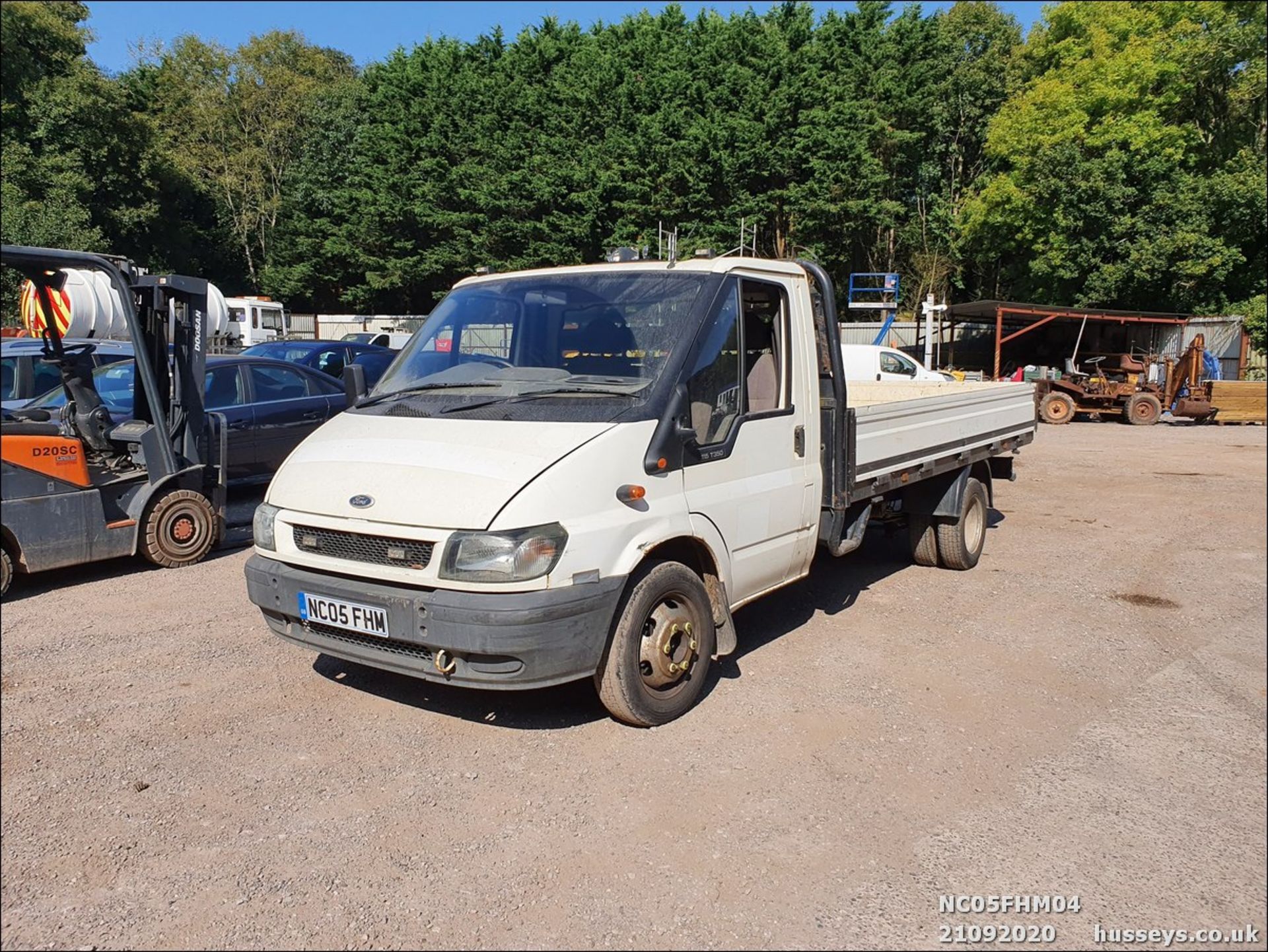 05/05 FORD TRANSIT 350 LWB - 2402cc 2dr Flat Bed (White, 152k) - Image 4 of 11