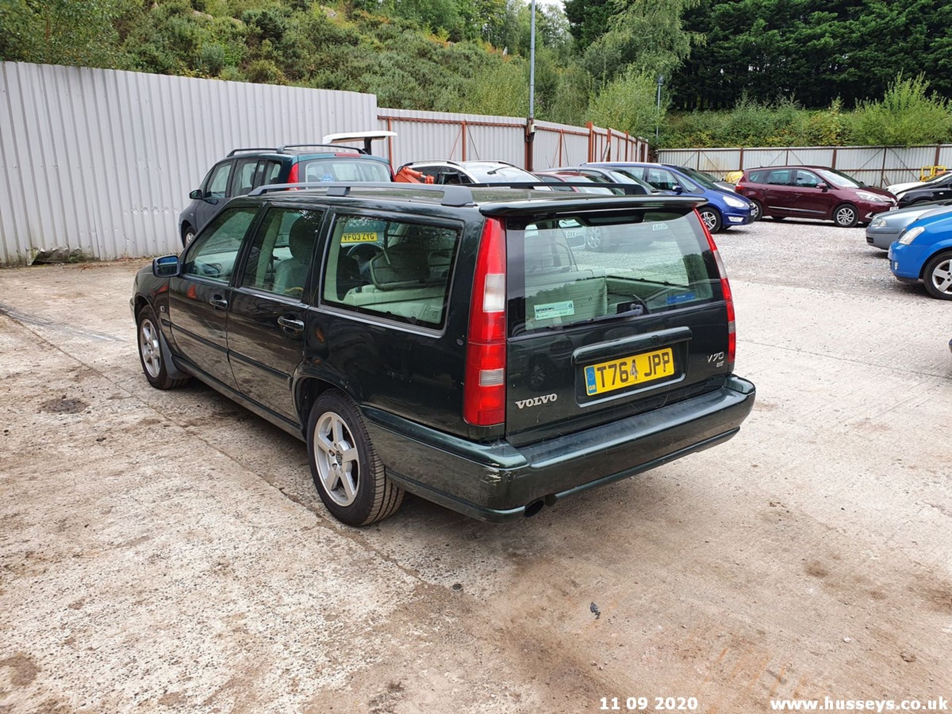 1999 VOLVO V70 XLT 10V - 2435cc 5dr Estate (Green, 122k) - Image 5 of 9