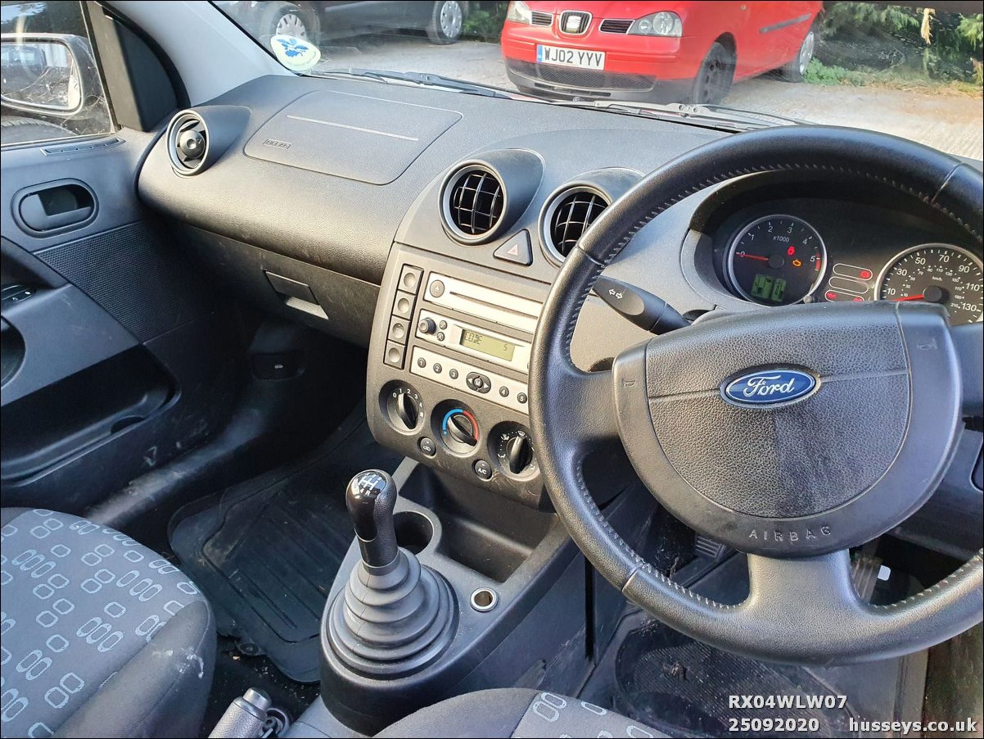 04/04 FORD FIESTA - 1399cc 5dr Hatchback (Grey, 47k) - Image 4 of 9