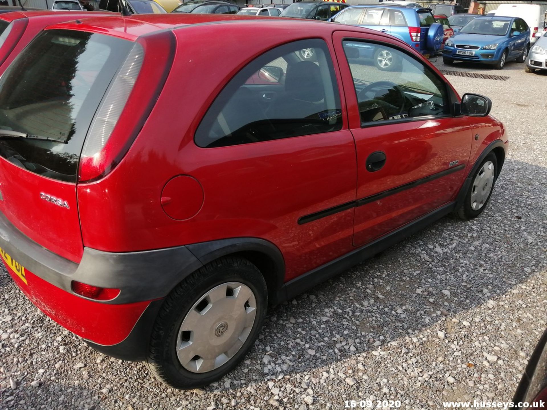 02/52 VAUXHALL CORSA ELEGANCE 16V - 973cc 3dr Hatchback (Red, 103k) - Image 5 of 9