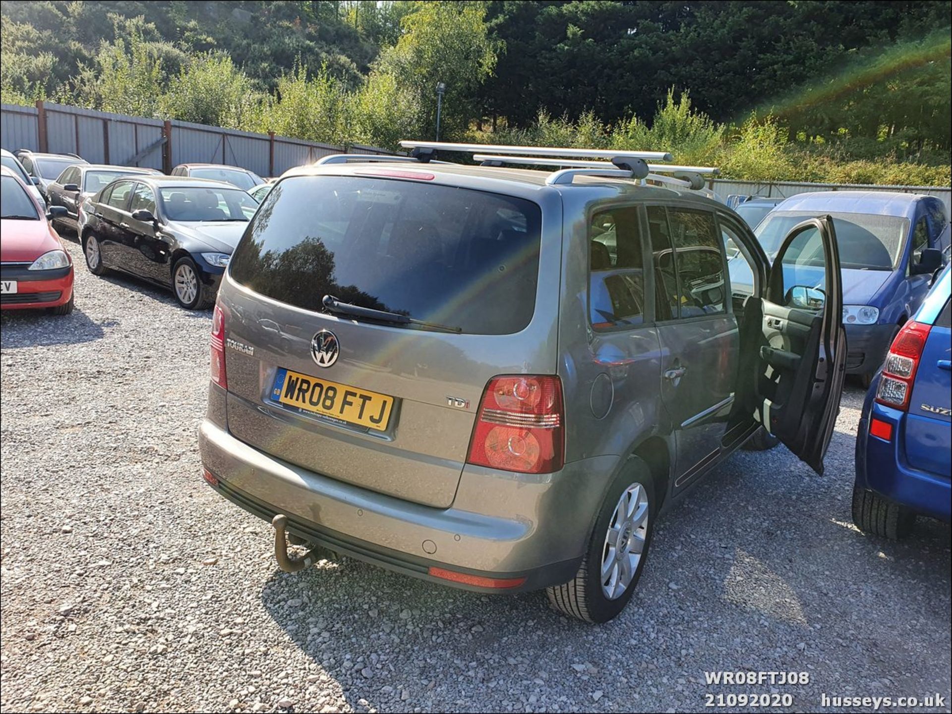 08/08 VOLKSWAGEN TOURAN SPORT TDI 170 - 1968cc 5dr MPV (Grey, 120k) - Image 8 of 9